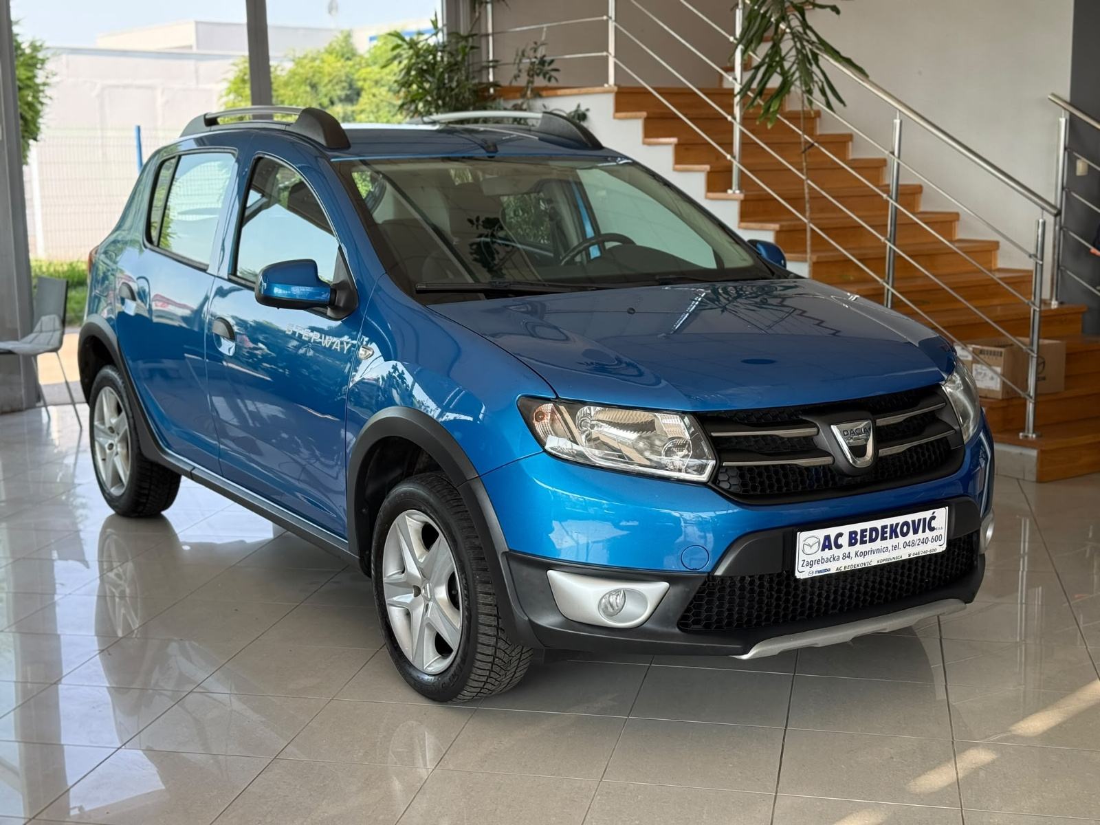 Dacia Sandero 0,9 TCe 90 Prestige PARKIRNI SERVISNA JAMSTVO 1 GOD., pogled izvana - slika 1