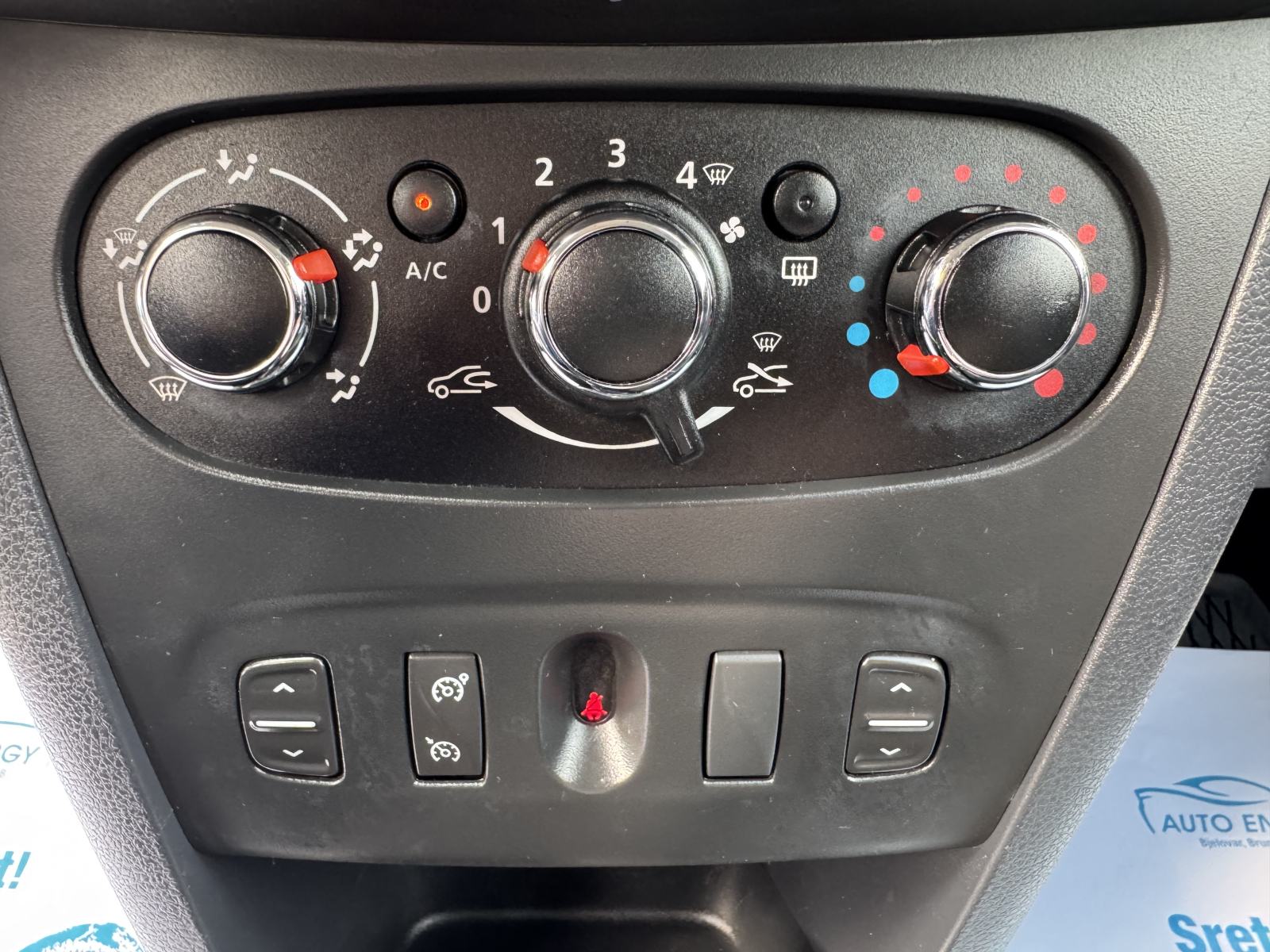 Dacia Sandero 0,9 TCe ⭐ STEPWAY ⭐ Prestige, fotografija 11