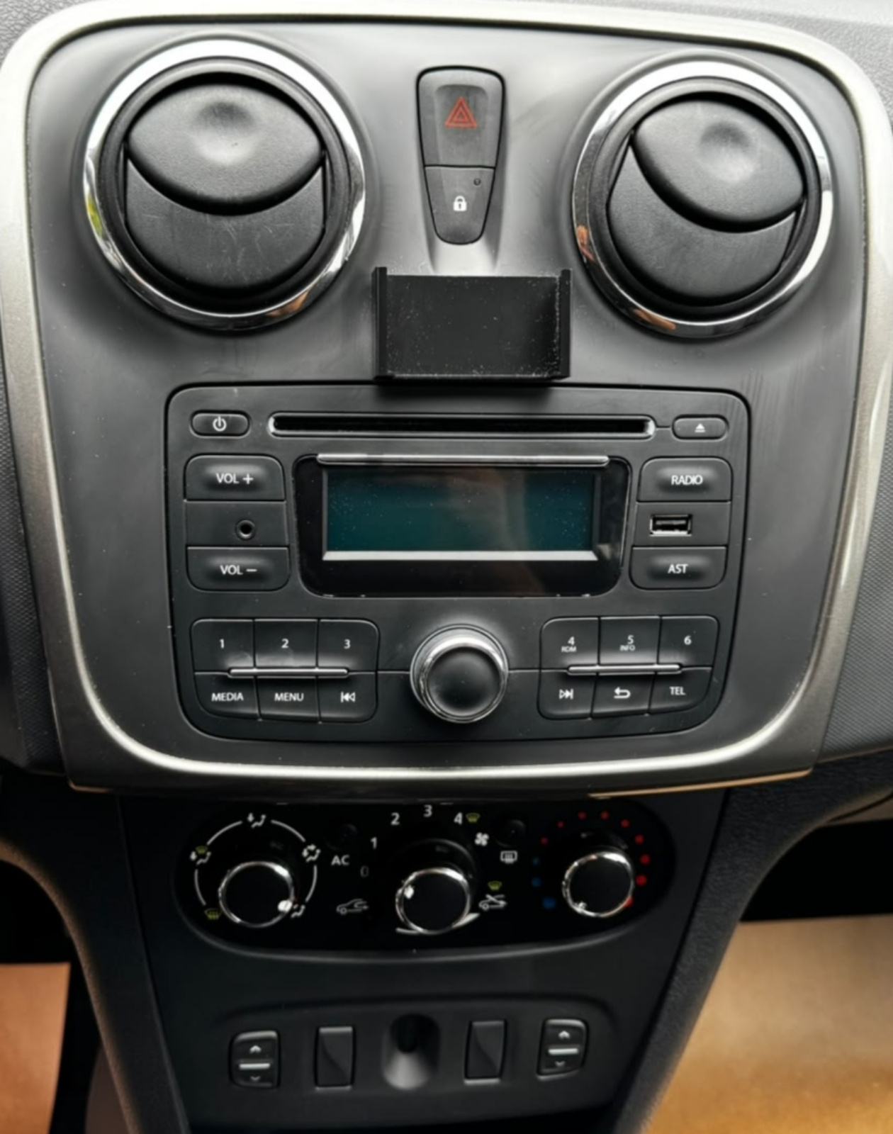 ⭐ Dacia Sandero 0,9 TCe 90 131100 km ⭐, fotografija 14
