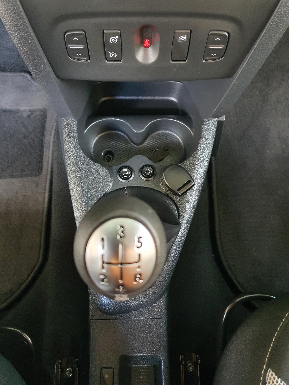 Dacia Sandero 0,9 TCe 90 STEPWAY REG.1.GOD.KAMERA,NAVI,LED.., fotografija 11