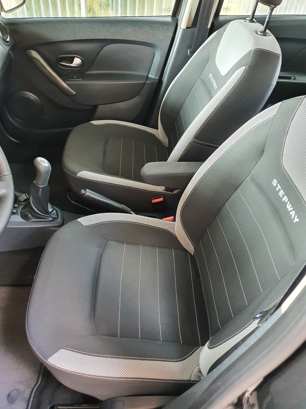 Dacia Sandero 0,9 TCe 90 STEPWAY REG.1.GOD.KAMERA,NAVI,LED.., fotografija 12