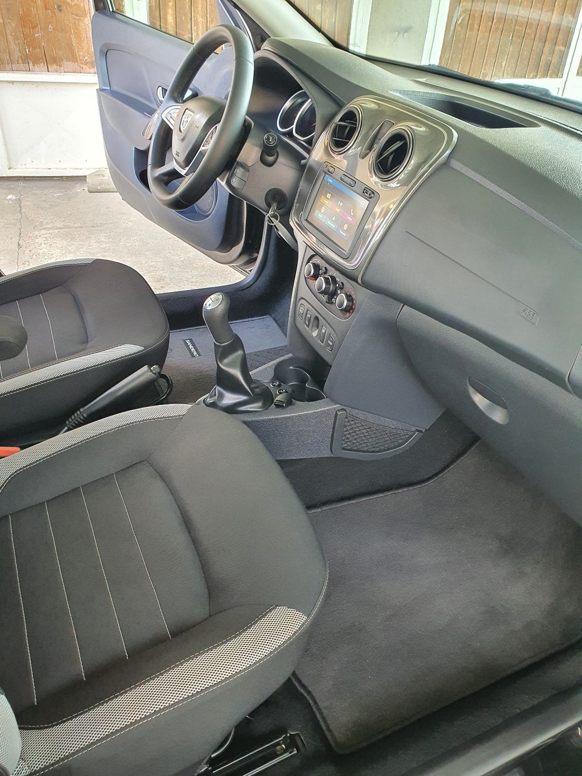 Dacia Sandero 0,9 TCe 90 STEPWAY REG.1.GOD.KAMERA,NAVI,LED.., fotografija 13