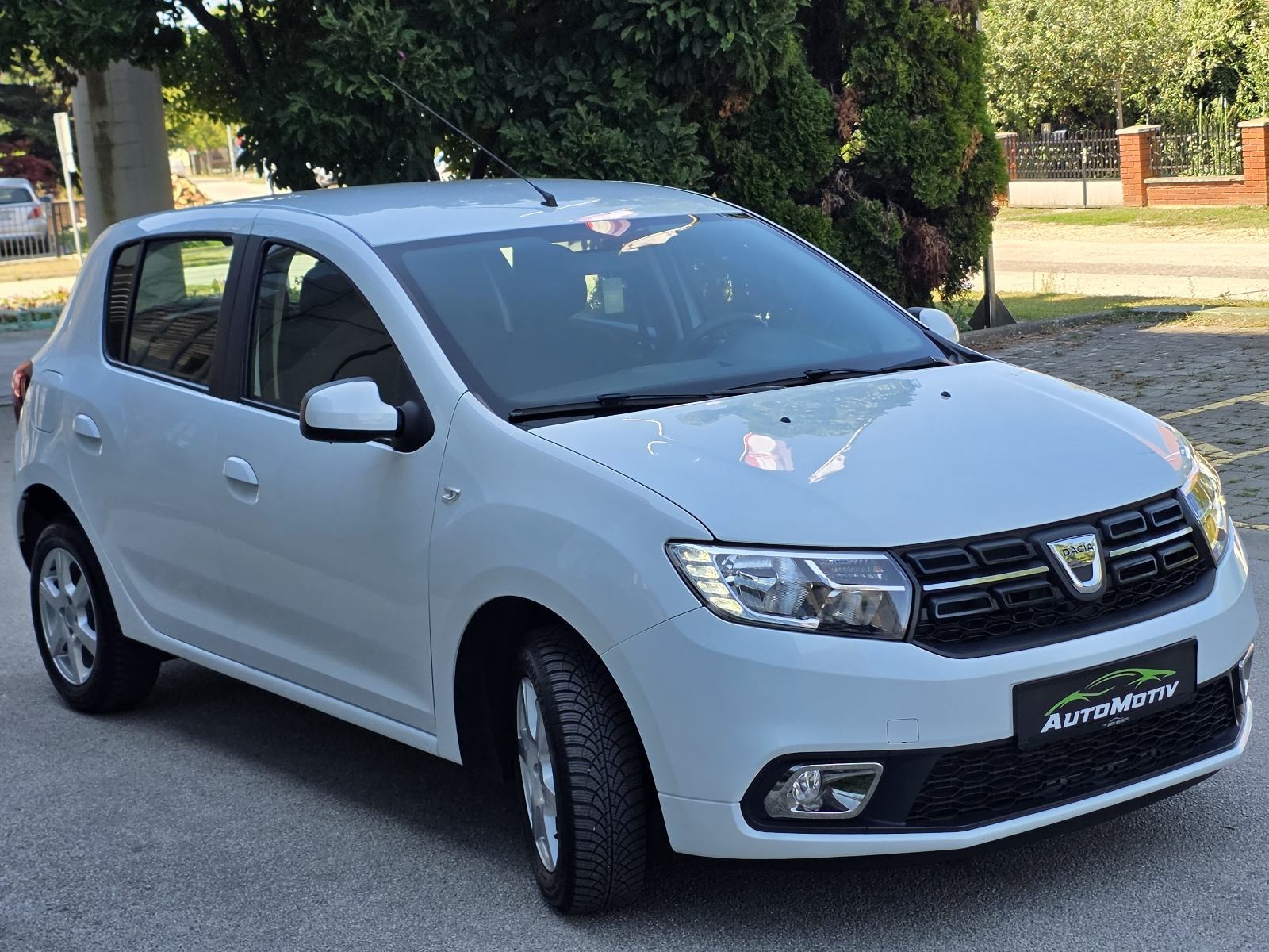 DACIA SANDERO 0.9 TCe - ***SERVISNA KNJIGA+SERVIS - TOP STANJE***, fotografija 11