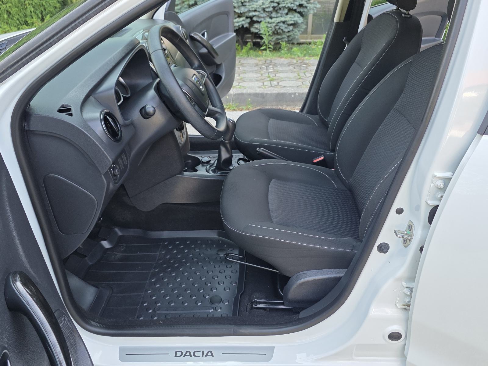 DACIA SANDERO 0.9 TCe - ***SERVISNA KNJIGA+SERVIS - TOP STANJE***, fotografija 14