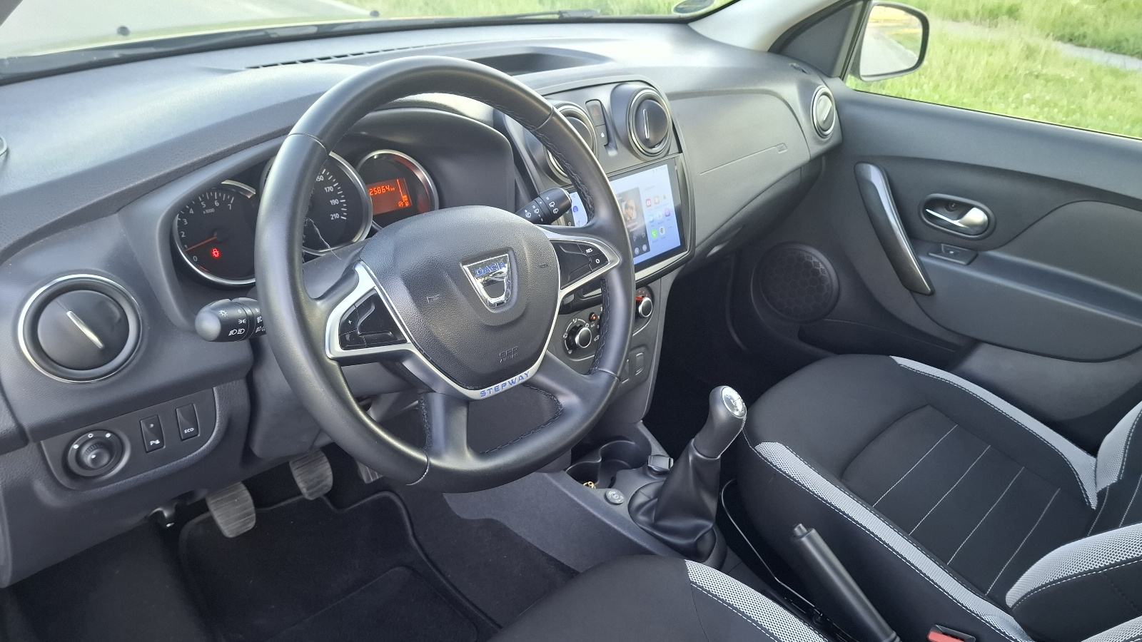 Dacia Sandero 0,9 TCe STEPWAY**TVORNIČKI PLIN**, fotografija 15