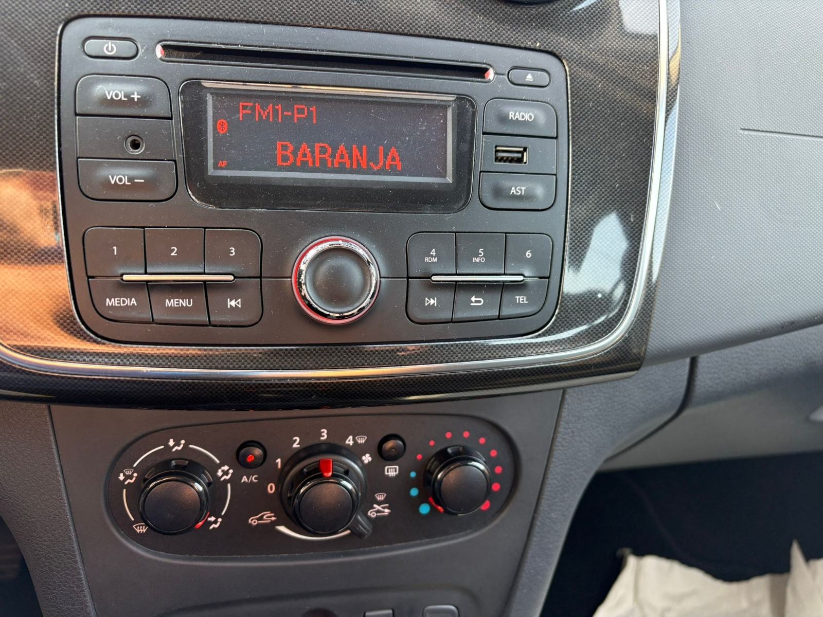 Dacia Sandero 1,0 -2019.god., fotografija 13