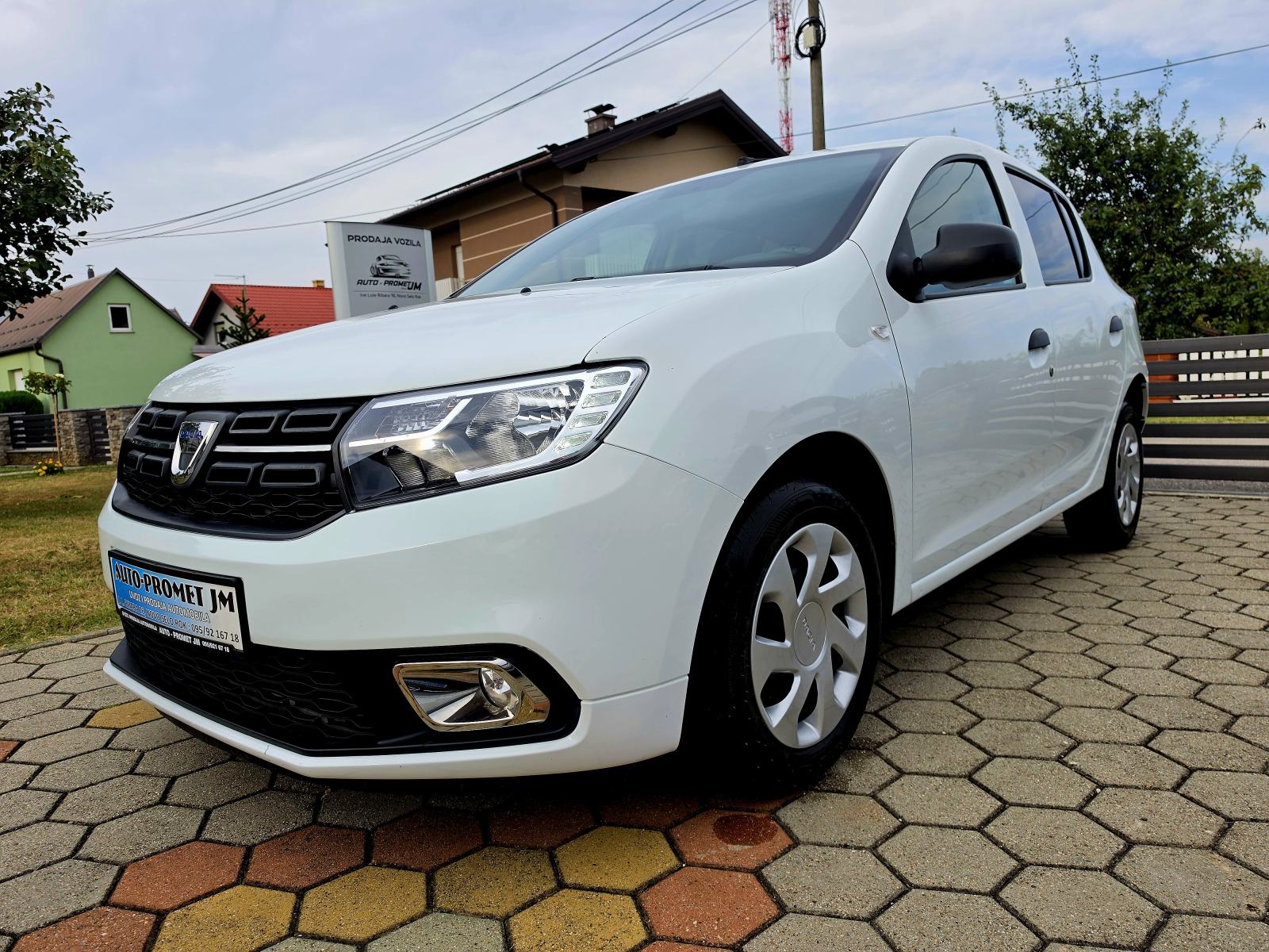 Dacia Sandero 1,0 BENZIN,,ODLIČAN,,SERVISNA,,97030KM, fotografija 2