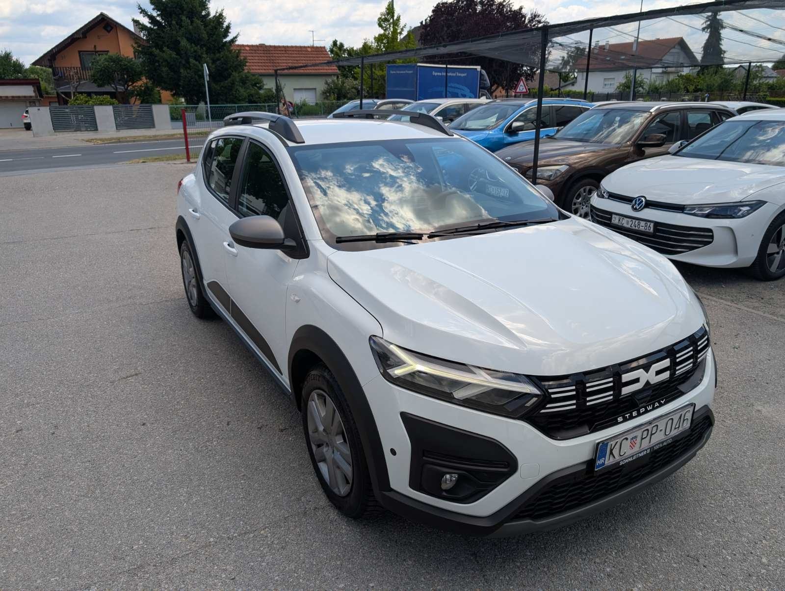 Dacia Sandero 1,0 Eco-G, fotografija 2