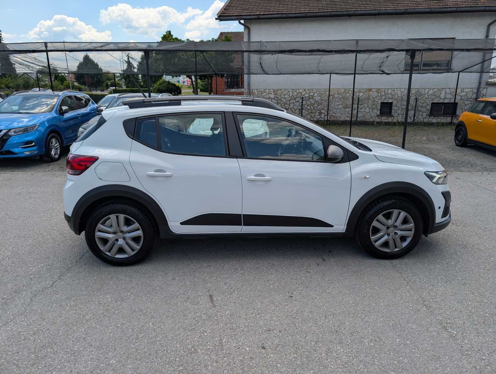 Dacia Sandero 1,0 Eco-G, fotografija 3