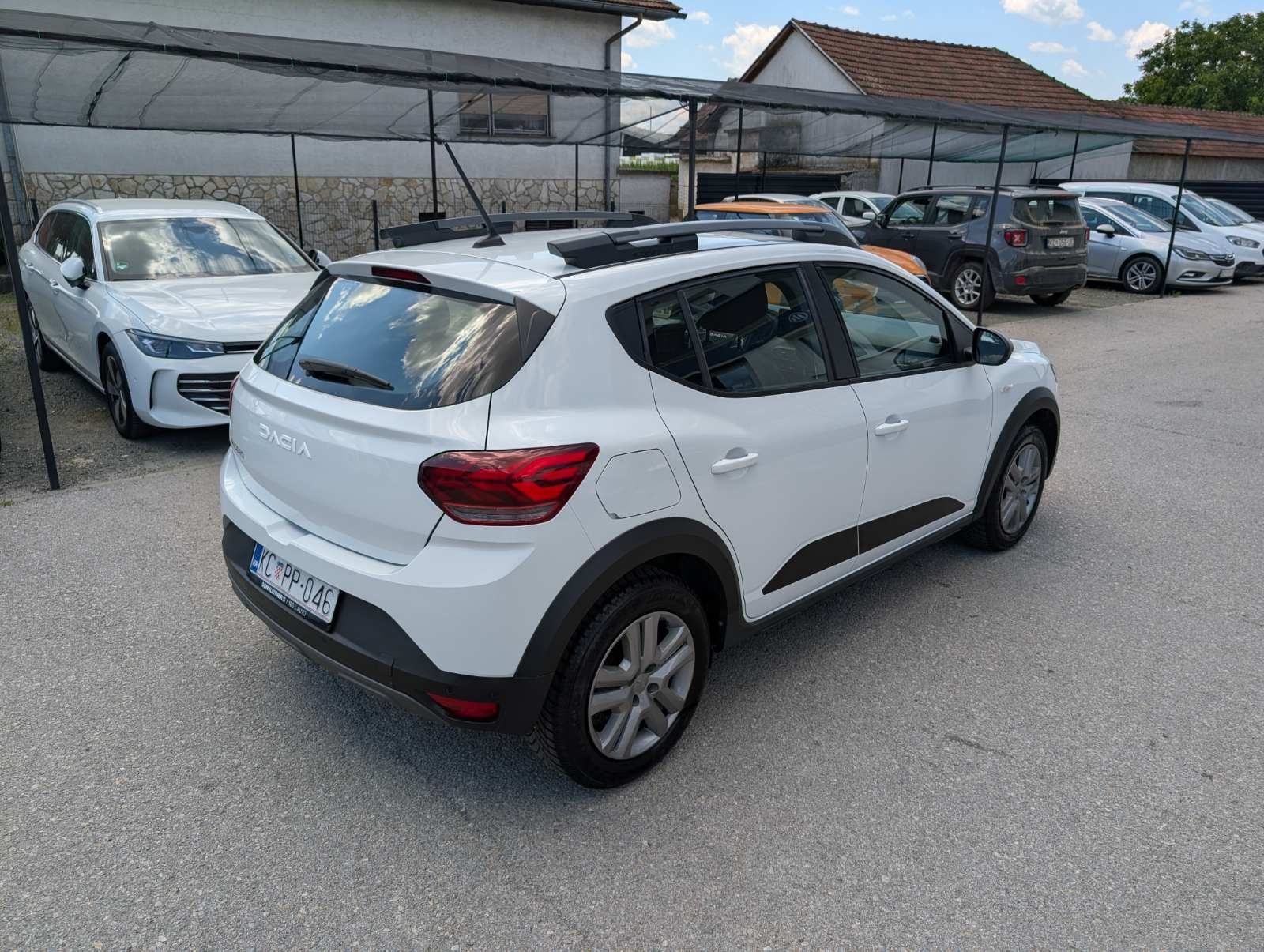 Dacia Sandero 1,0 Eco-G, fotografija 4