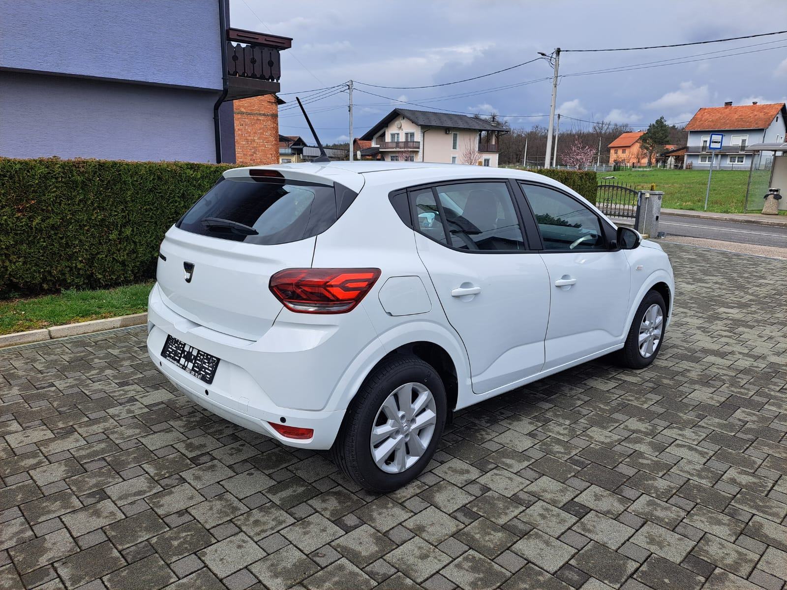 Dacia Sandero 1,0 SCe/, fotografija 3