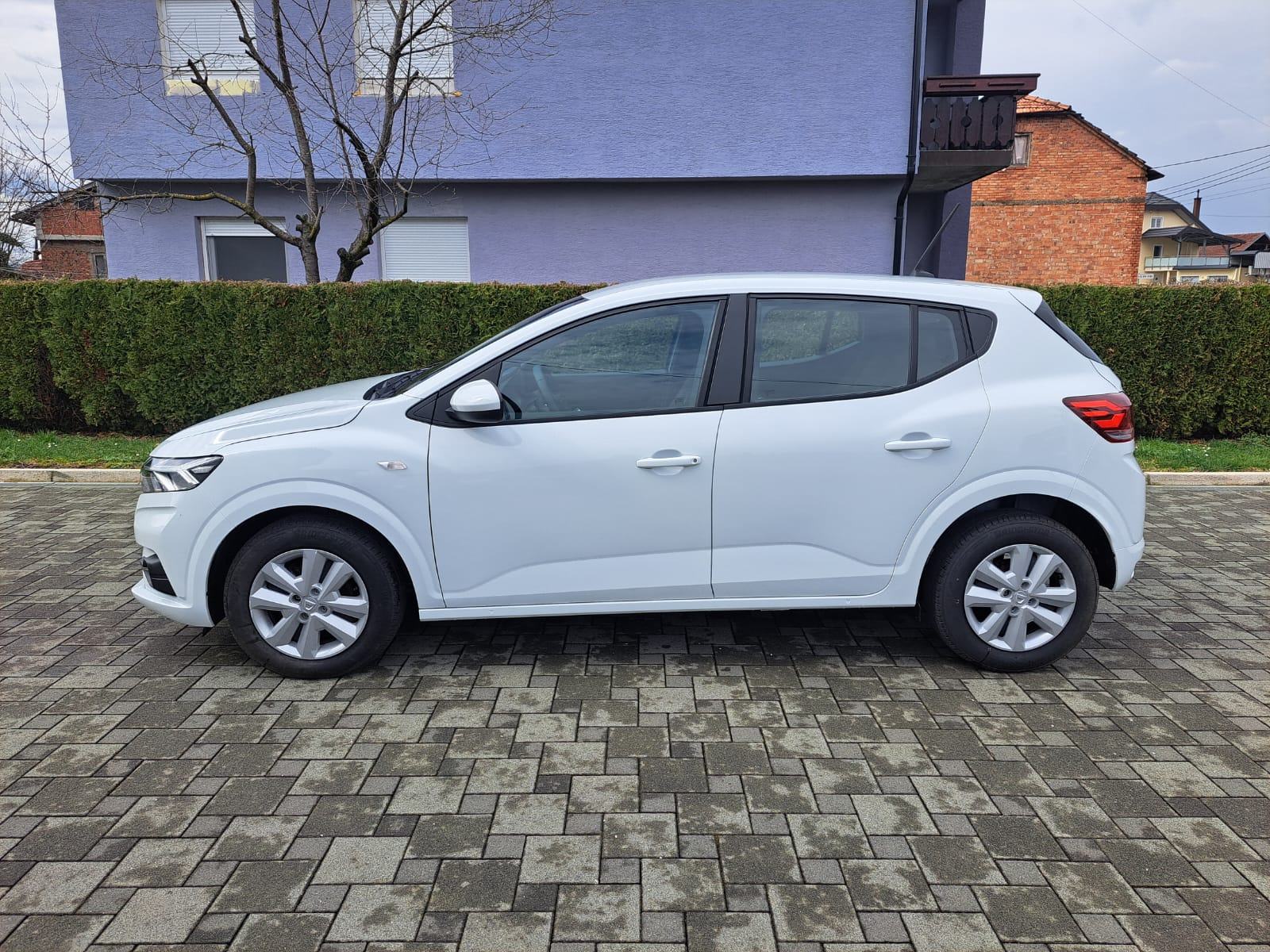 Dacia Sandero 1,0 SCe/, fotografija 2