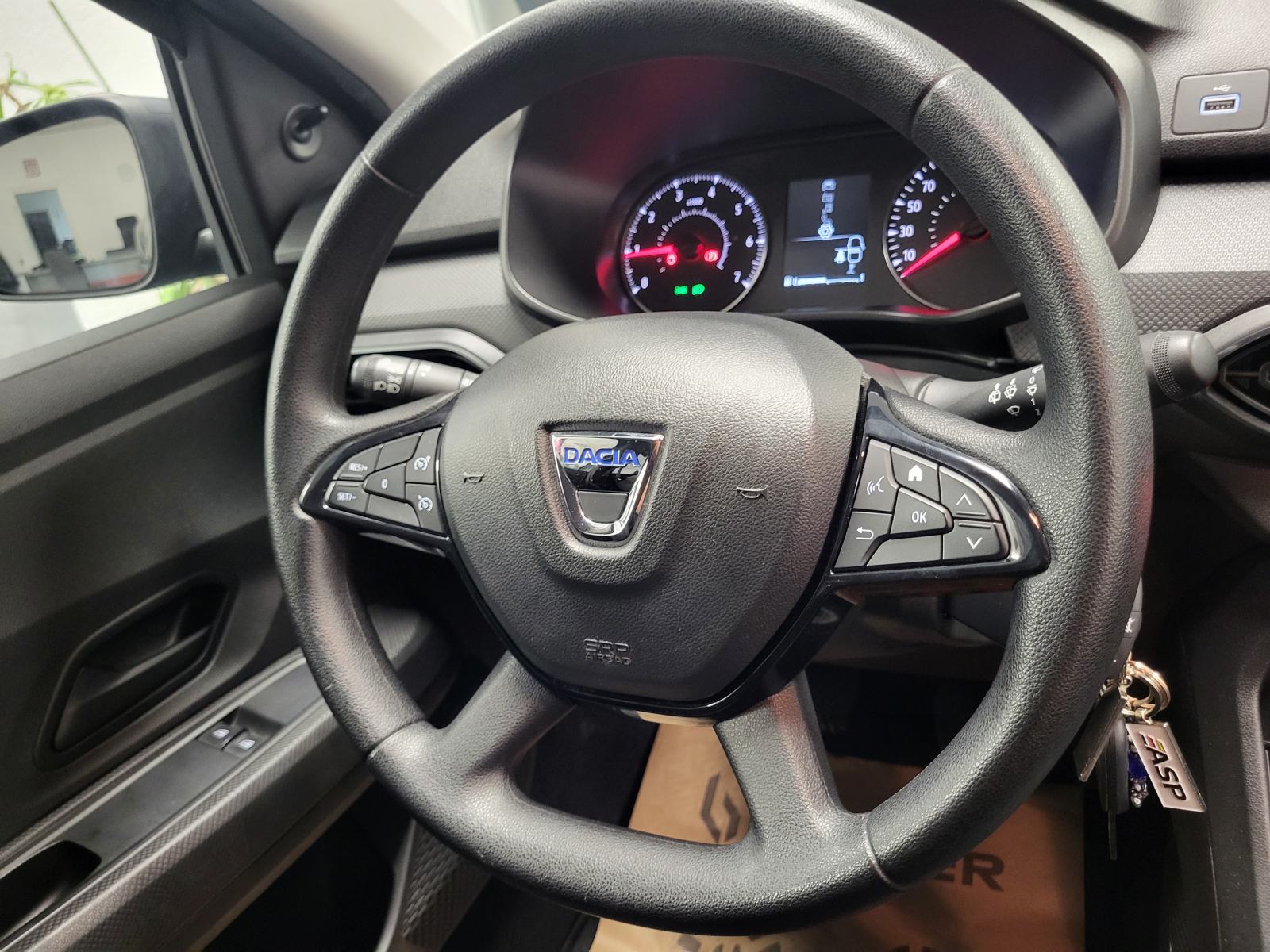 DACIA SANDERO 1.0 SCe KLIMA TEMPOMAT BLUETOOTH START STOP EL.PAKET, fotografija 15
