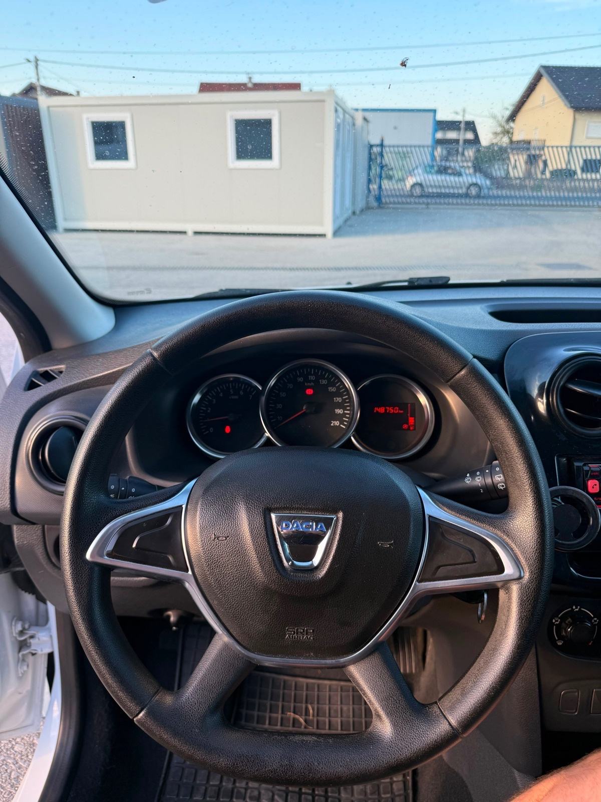Dacia Sandero 1,0 benzin NIJE UVOZ 4999€ 147tkm, fotografija 11