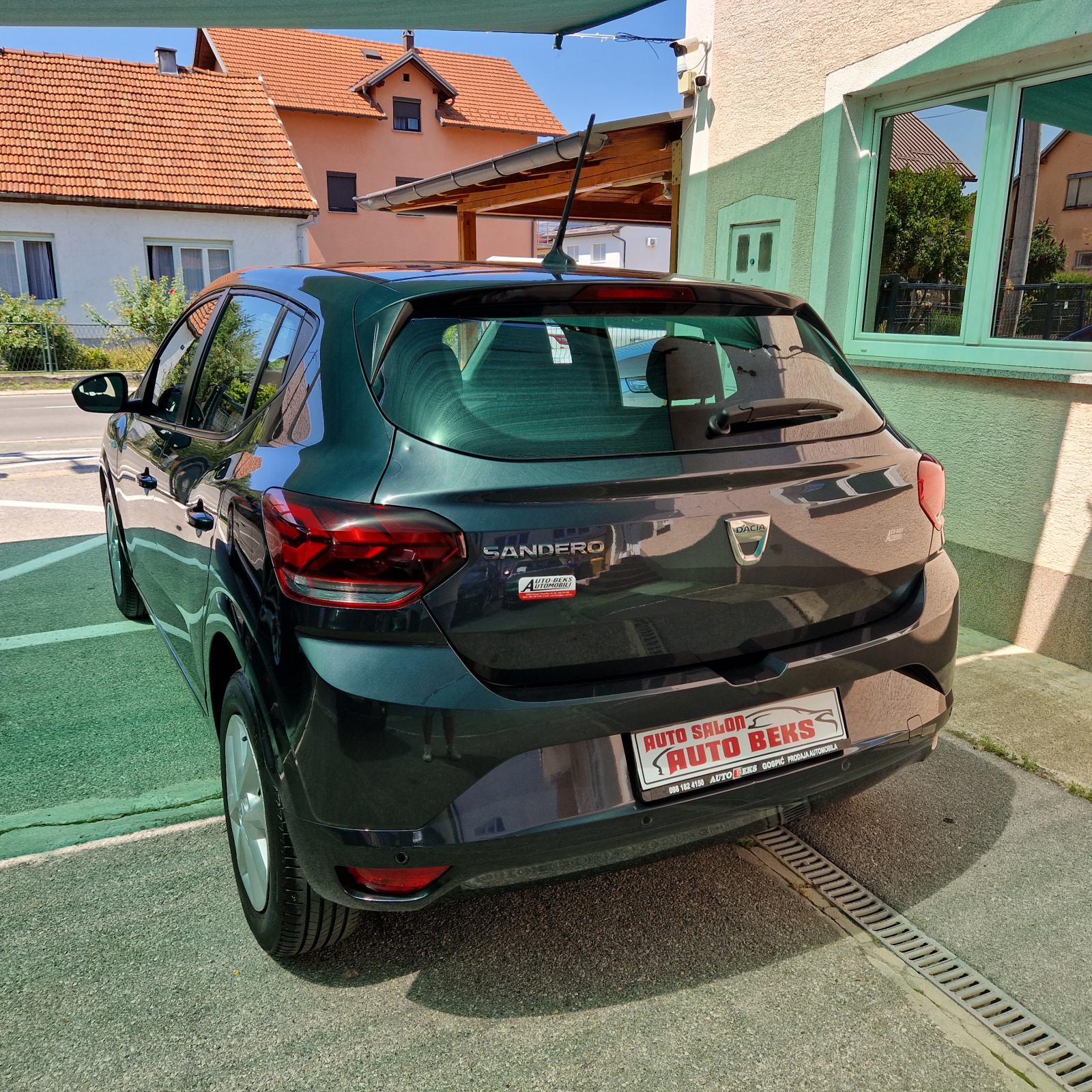 Dacia Sandero 1,0 SCe Na ime kupca do registracije., fotografija 5
