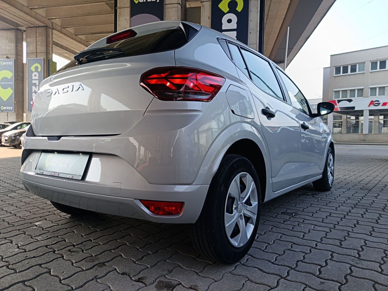 Dacia Sandero 1.0 TCE 90 ESSENTIAL - 3 godine jamstva, fotografija 15