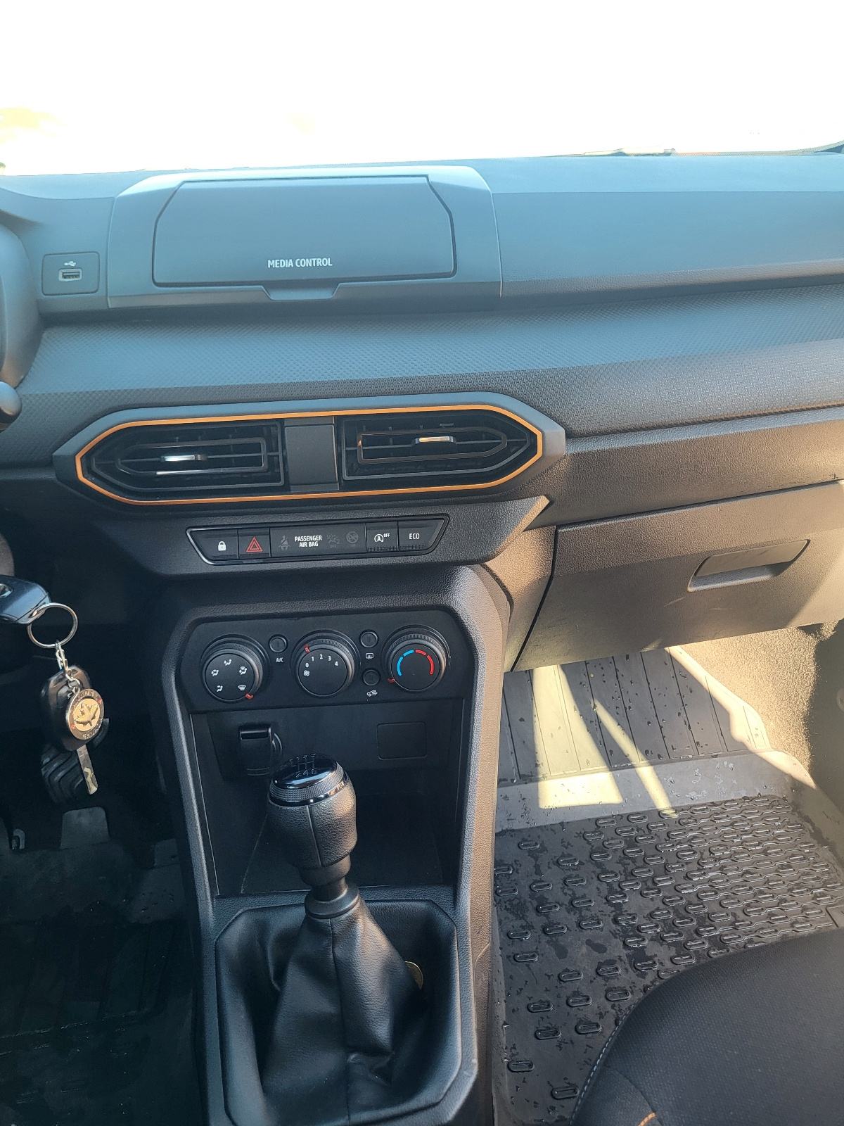 Dacia Sandero 1,0 tce + LPG, fotografija 12
