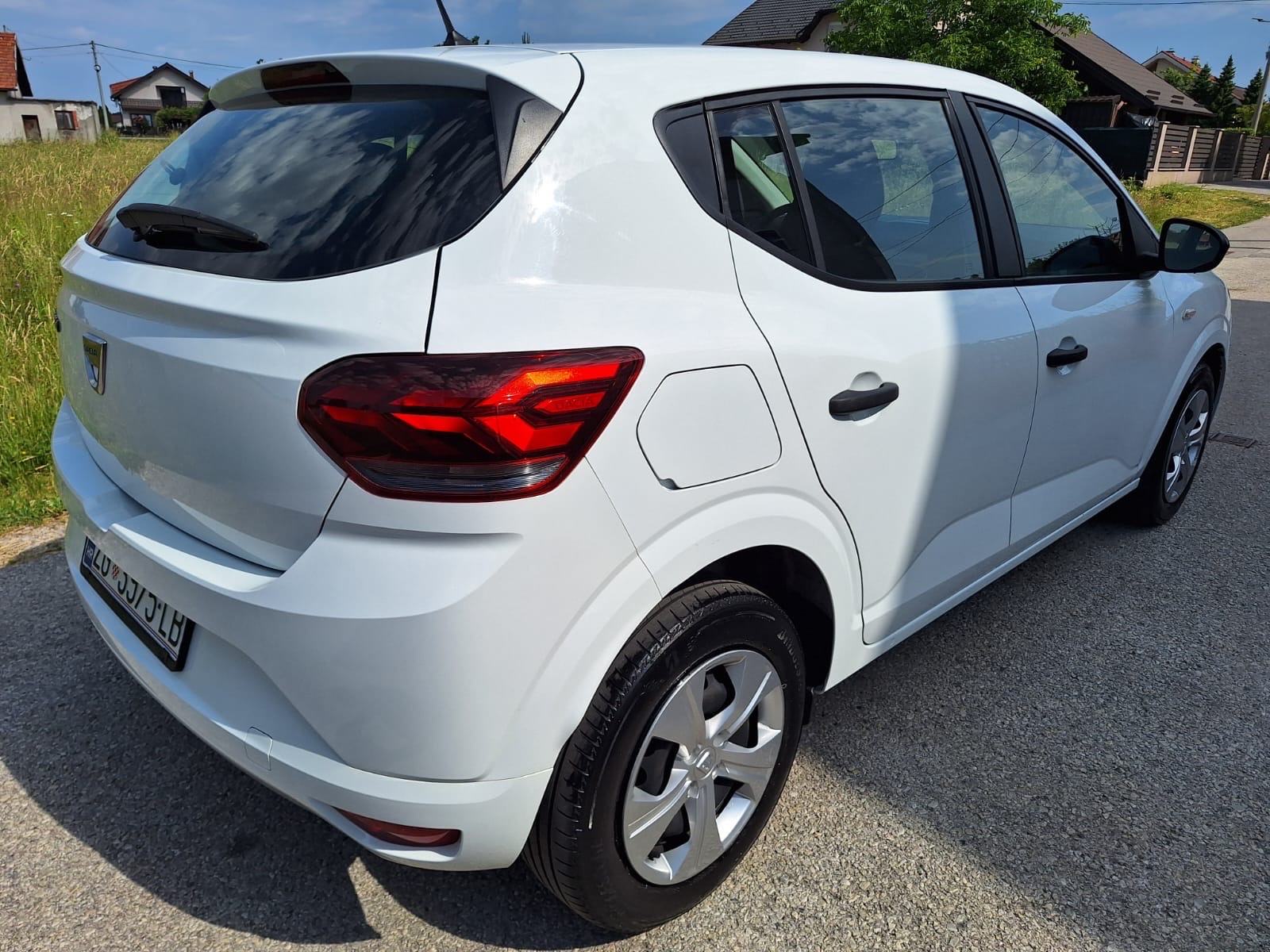Dacia Sandero 1,0 tce, fotografija 5