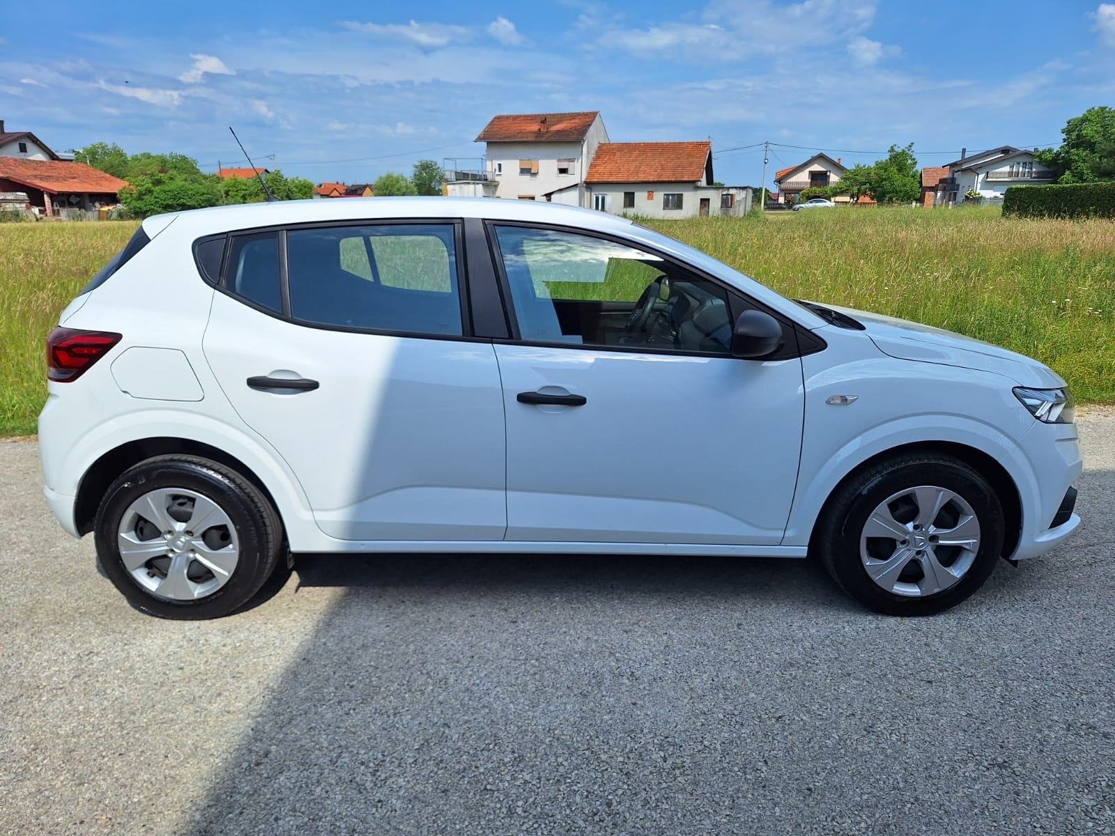 Dacia Sandero 1,0 tce, fotografija 6
