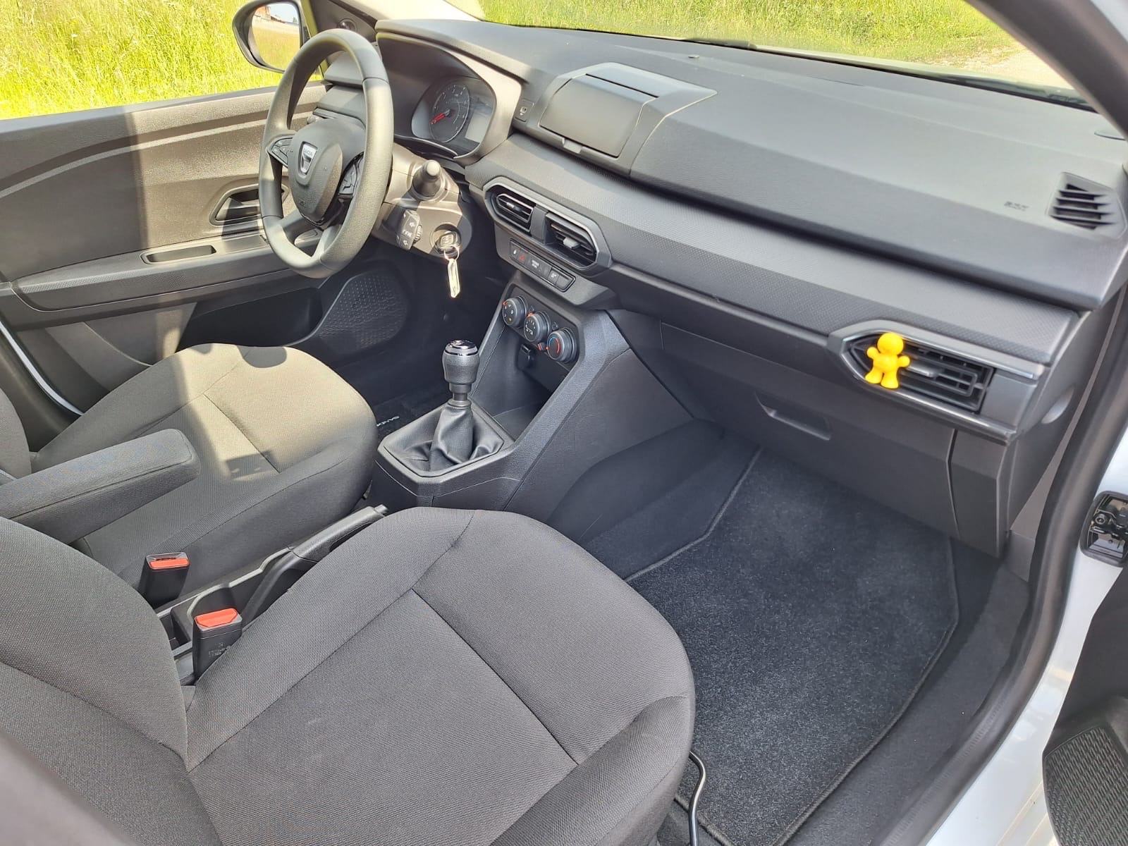Dacia Sandero 1,0 tce, fotografija 12
