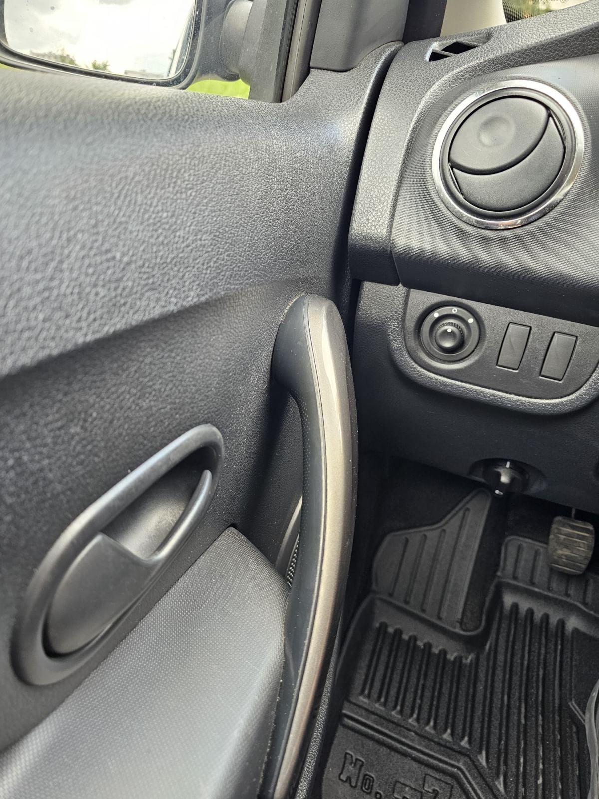 Dacia Sandero 1,2 16V *KLIMA*, fotografija 16