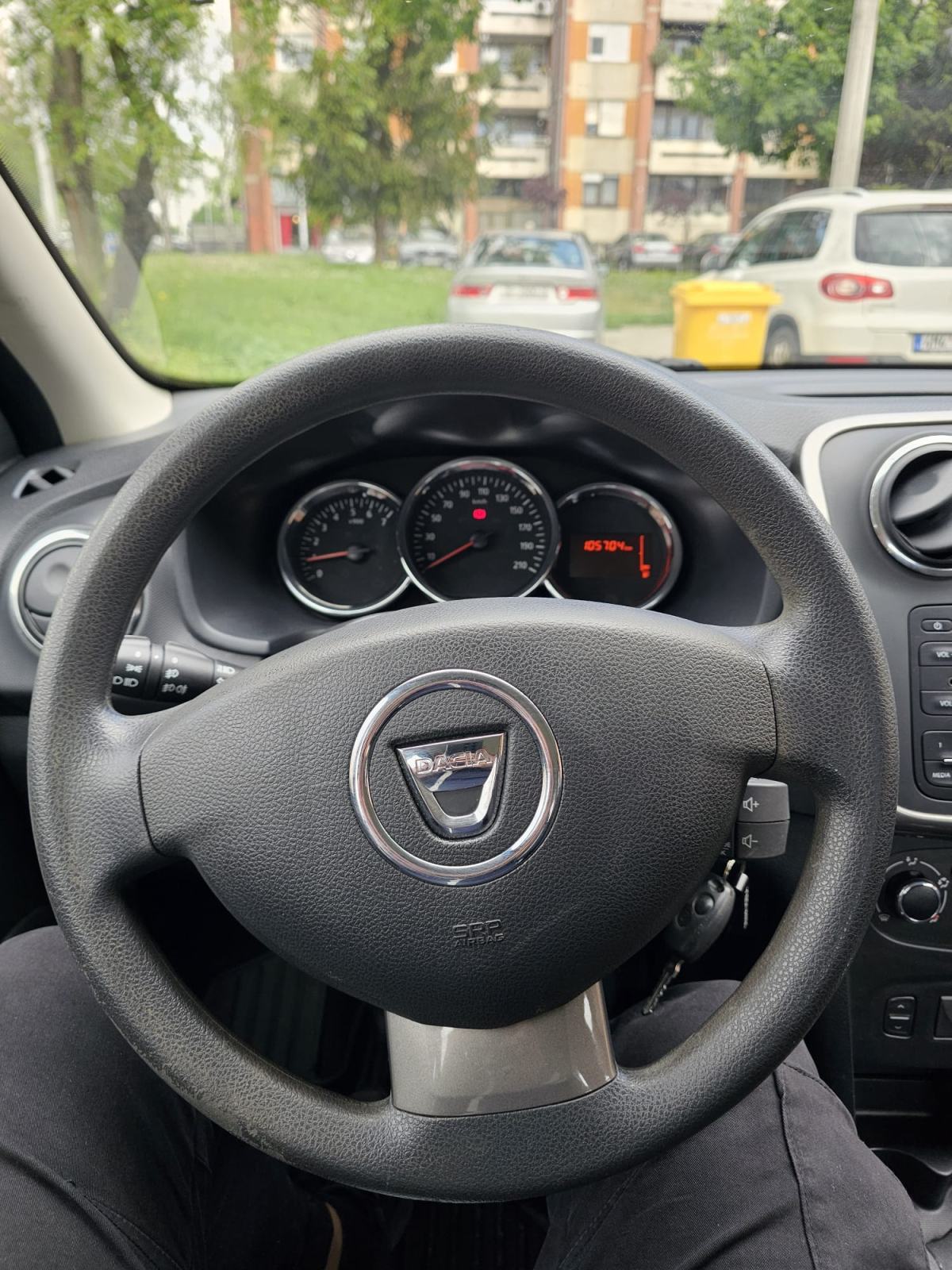 Dacia Sandero 1,2 16V *KLIMA*, fotografija 10