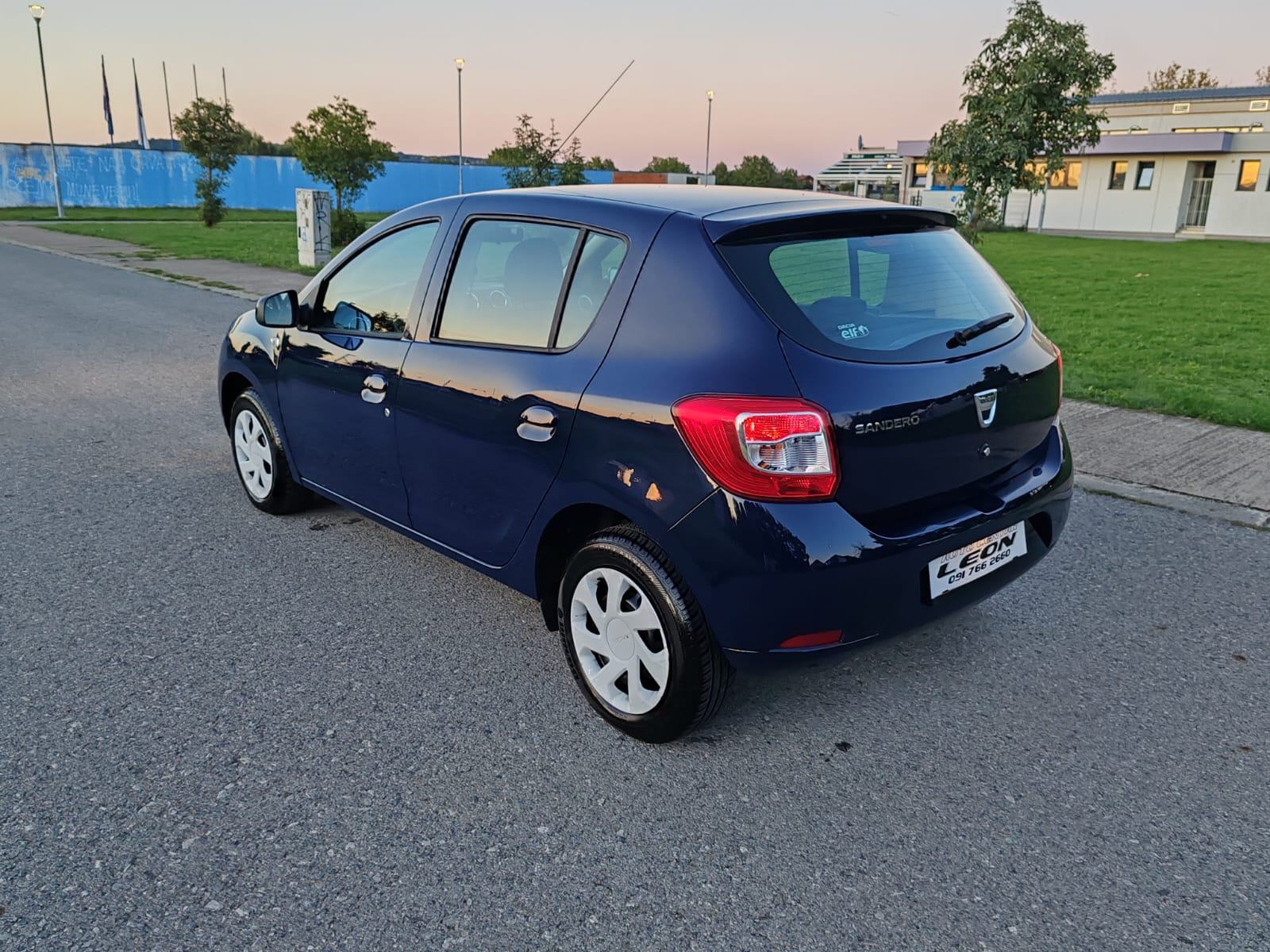 Dacia Sandero 1,2 16V 2015 G. 102000 K, fotografija 6