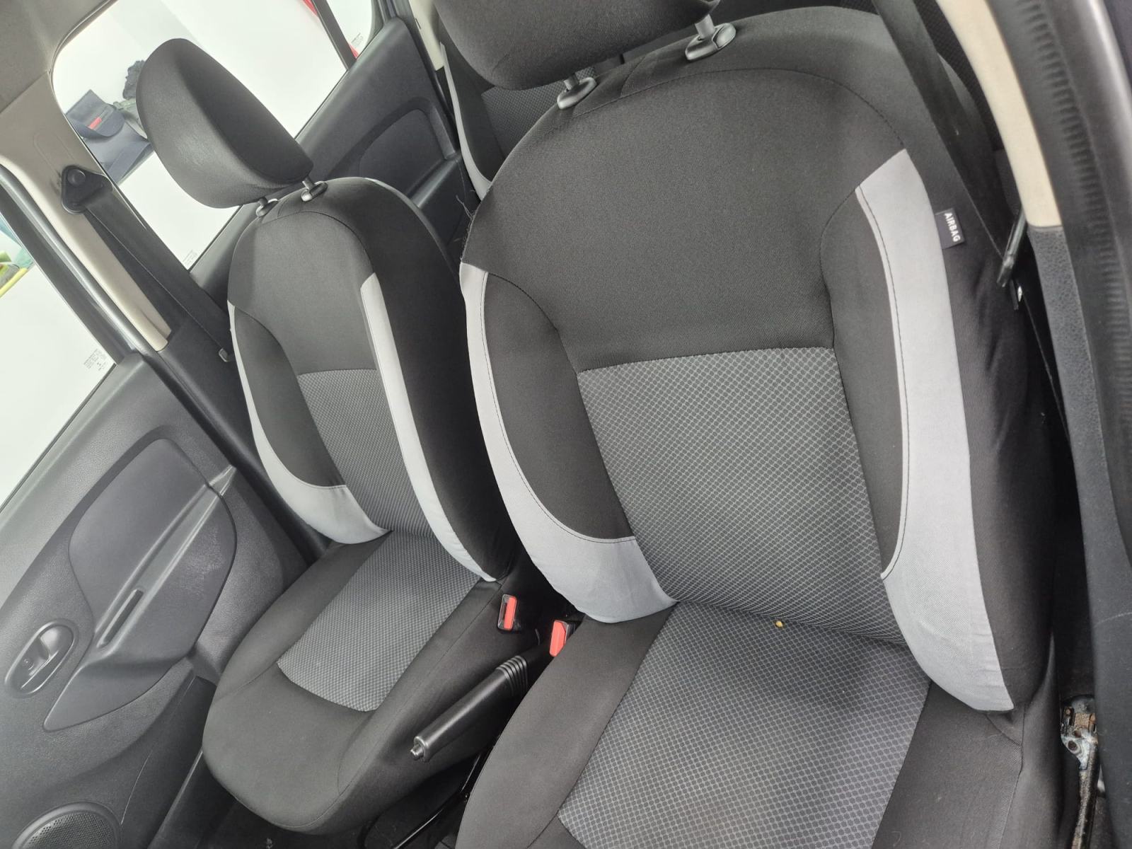 Dacia Sandero 1,2 16V - EURO 6 - PLIN - KLIMA - MALO KM - REG. DO 2/27, fotografija 10