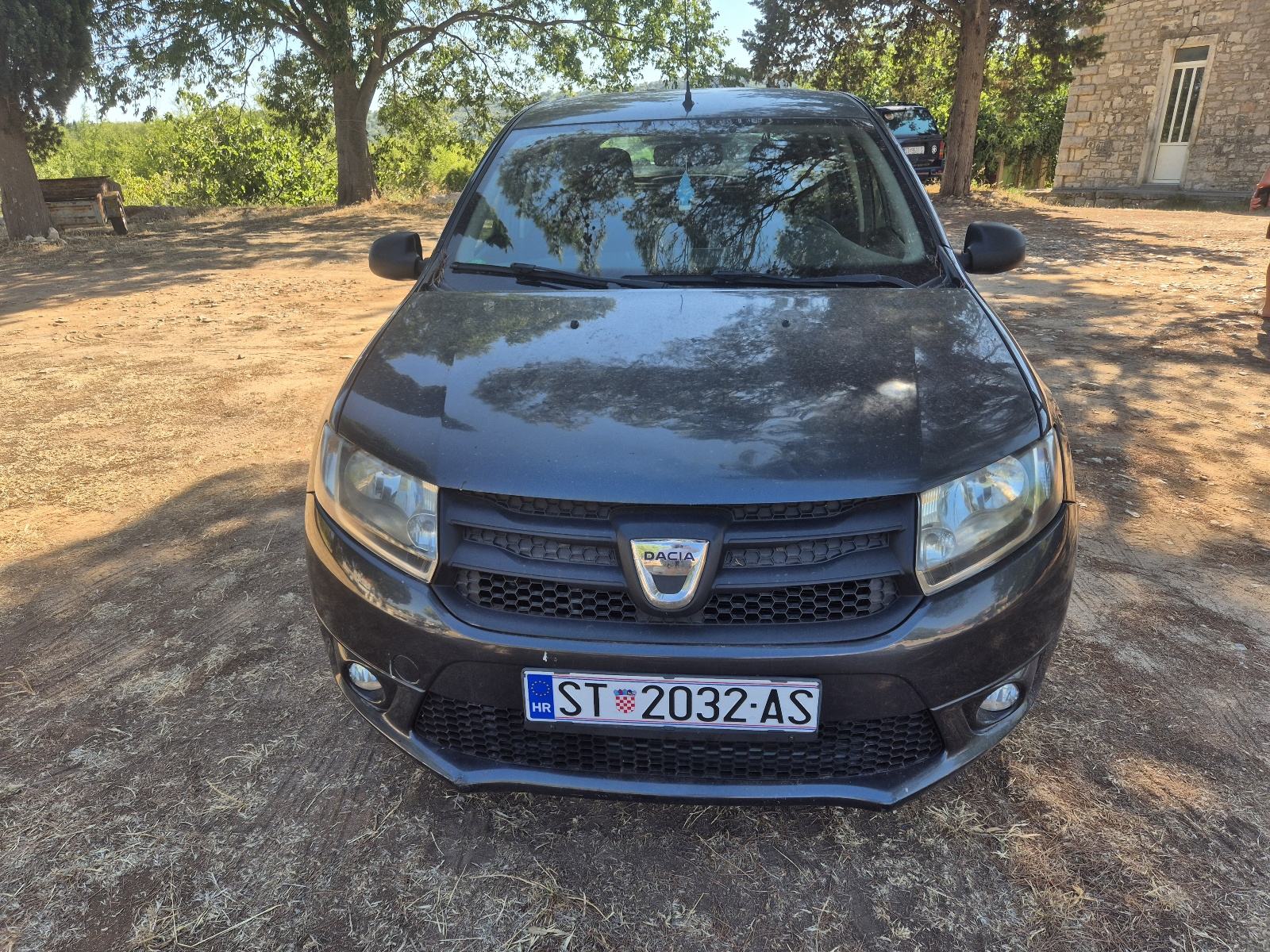 Dacia Sandero 1,2 16V - EURO 6 - PLIN - KLIMA - MALO KM - REG. DO 2/27, pogled izvana - slika 1