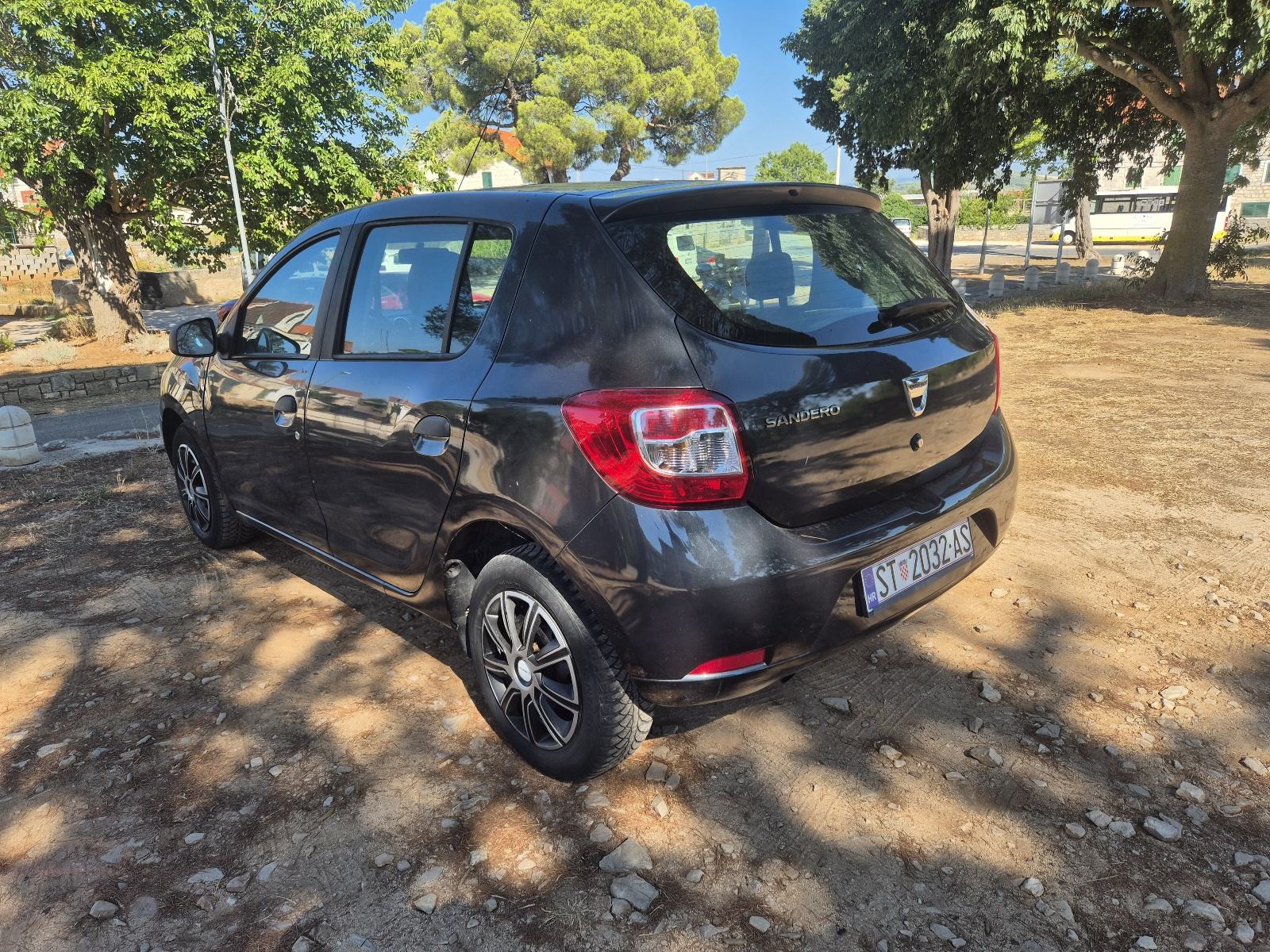 Dacia Sandero 1,2 16V - EURO 6 - PLIN - KLIMA - MALO KM - REG. DO 2/27, pogled izvana - slika 3