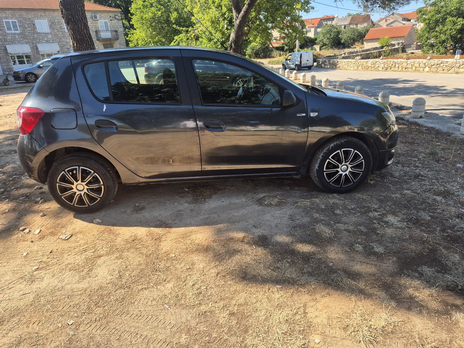 Dacia Sandero 1,2 16V - EURO 6 - PLIN - KLIMA - MALO KM - REG. DO 2/27, pogled izvana - slika 4