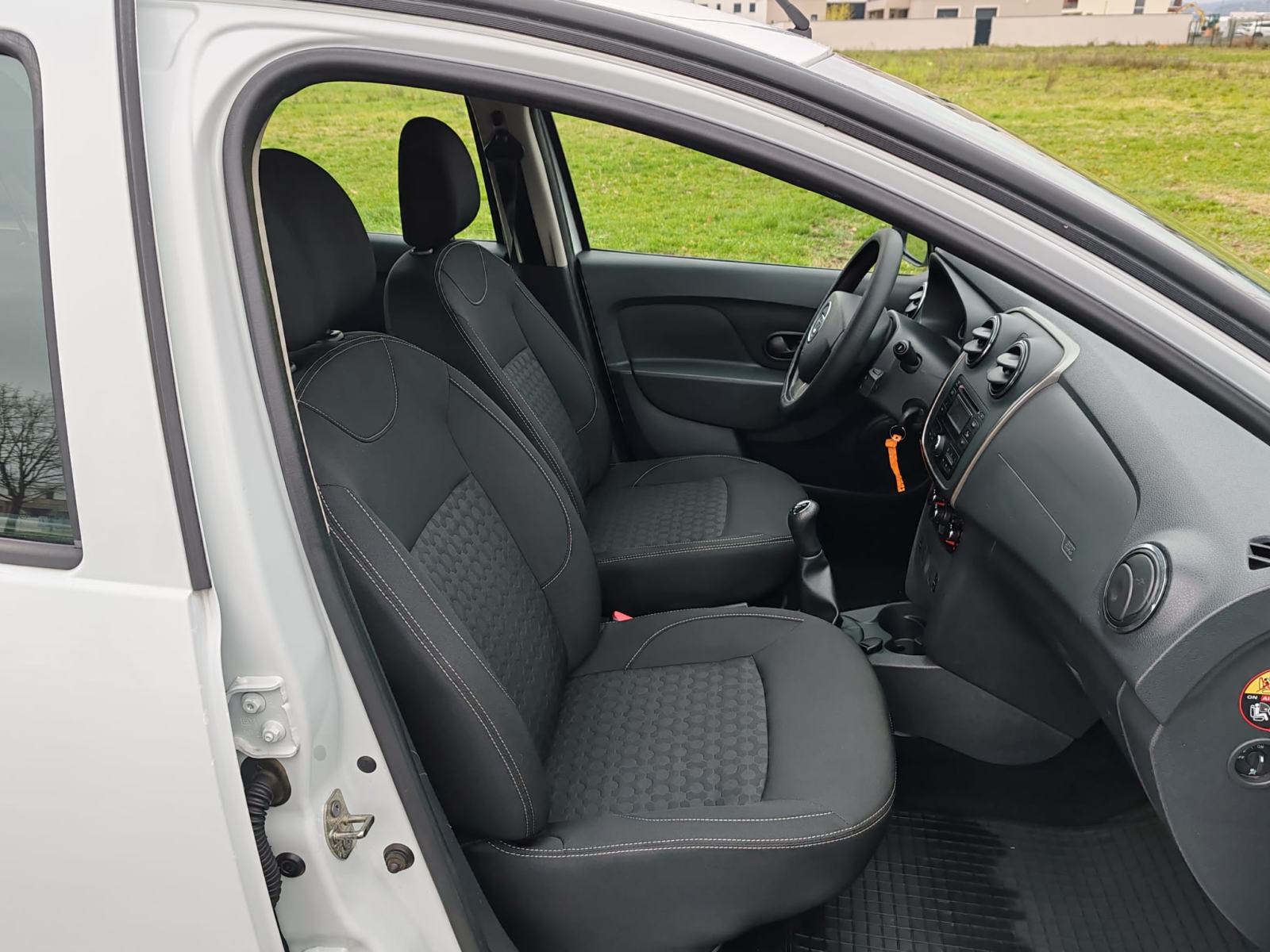 Dacia Sandero 1,2 , 2016 GODINA, 139000, KARTICE 24/36 RATA, fotografija 11