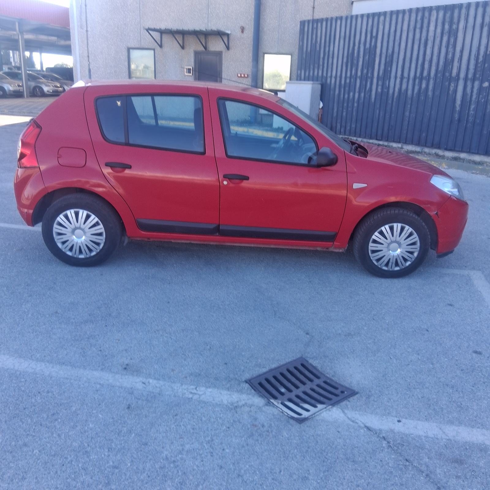 DACIA SANDERO 1.4 - PRVI VLASNIK, SAMO 99.500km, REG. CILU GODINU, fotografija 4