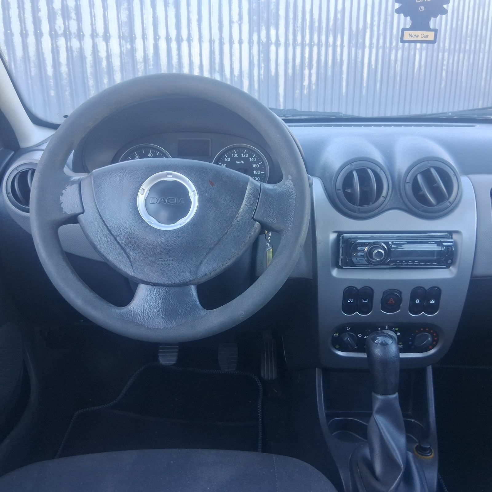 DACIA SANDERO 1.4 - PRVI VLASNIK, SAMO 99.500km, REG. CILU GODINU, fotografija 5