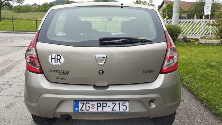 Dacia Sandero 1,4, fotografija 4