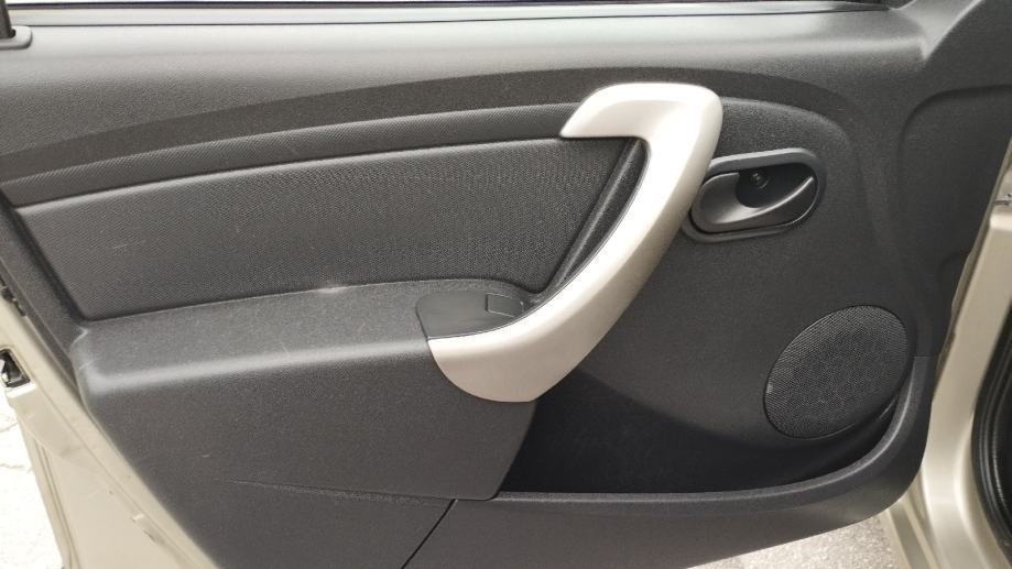 Dacia Sandero 1,4, fotografija 12