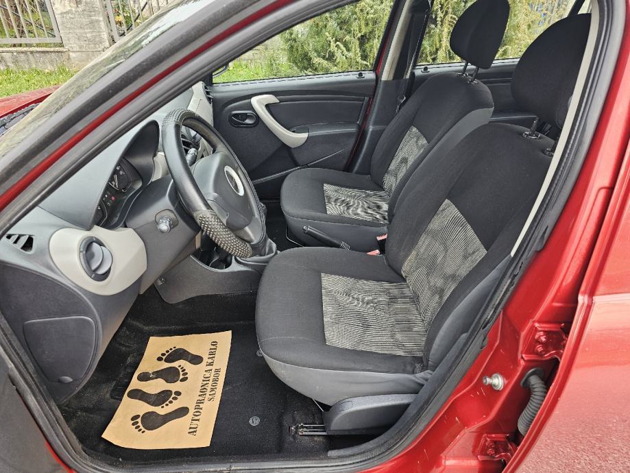 Dacia Sandero 1,4, fotografija 5