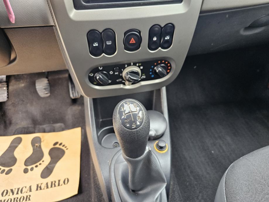 Dacia Sandero 1,4, fotografija 9