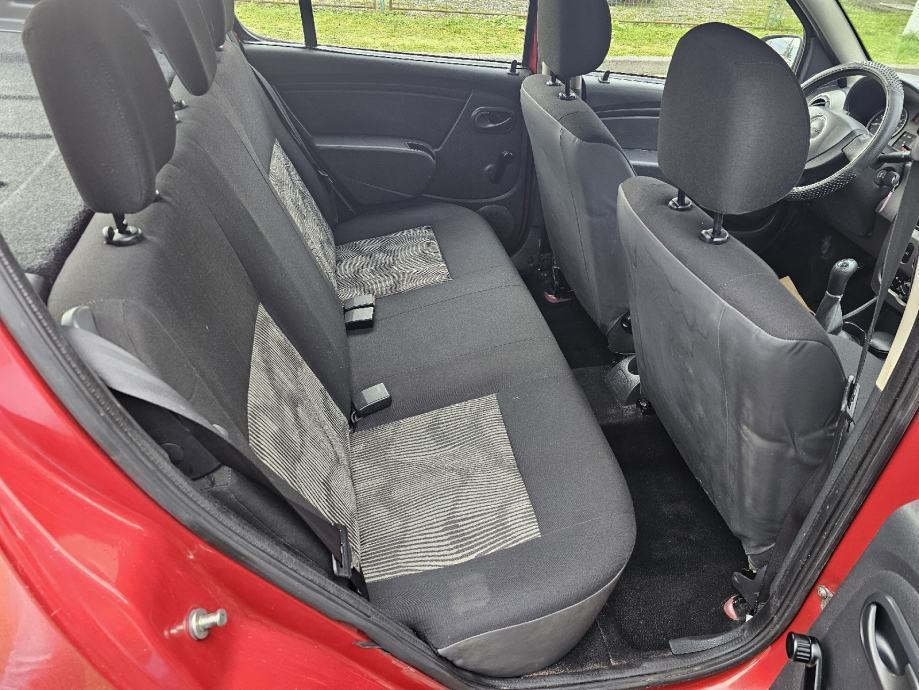 Dacia Sandero 1,4, fotografija 12