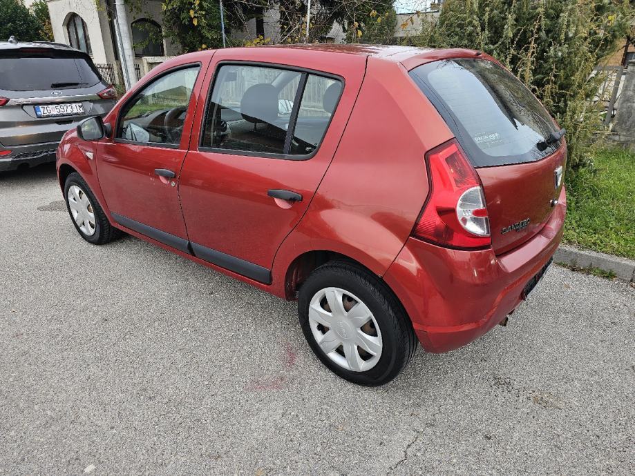 Dacia Sandero 1,4, fotografija 7
