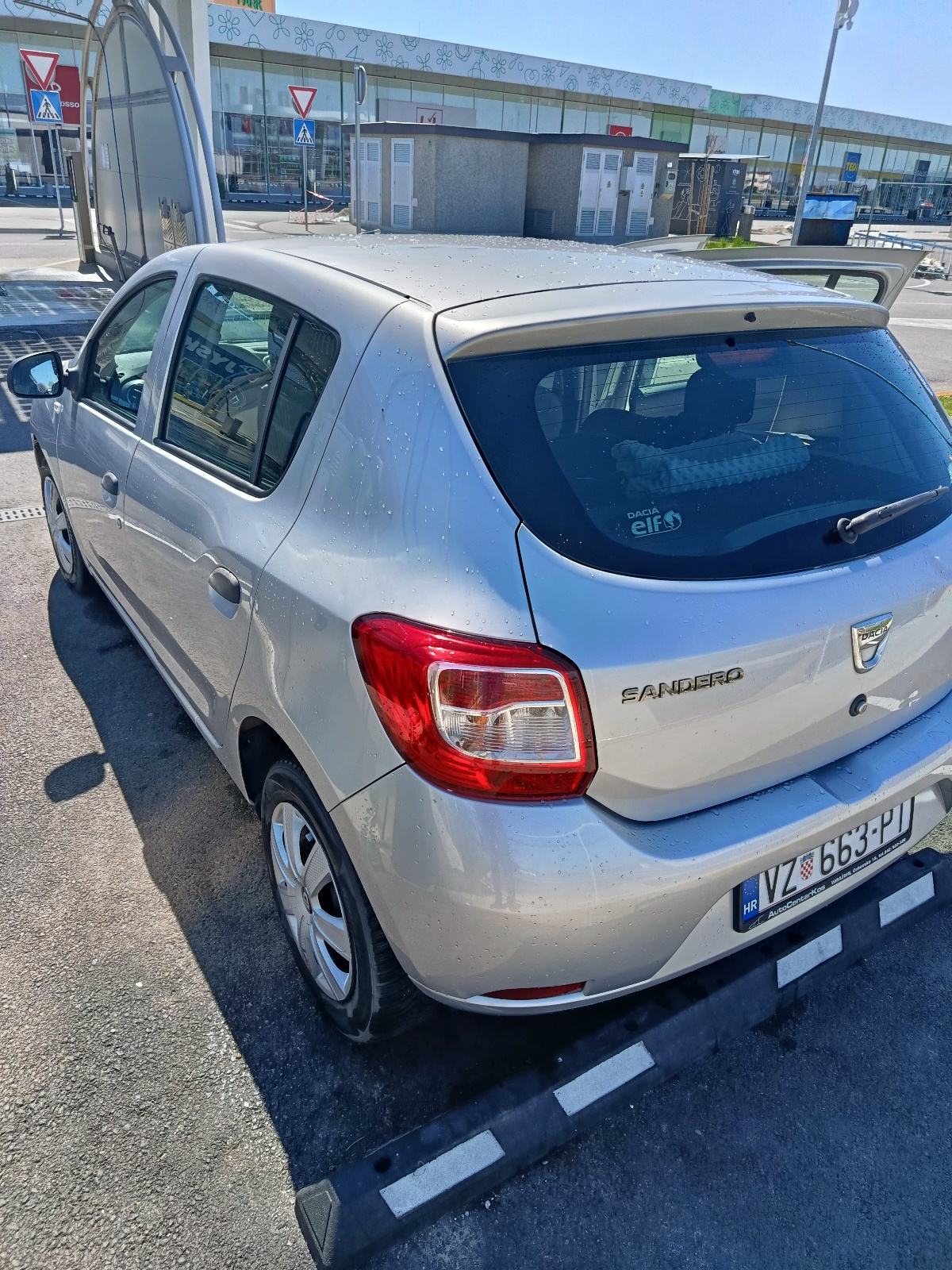 Dacia Sandero 1,5 dCi UPRAVO REGISTRIRAN, fotografija 1