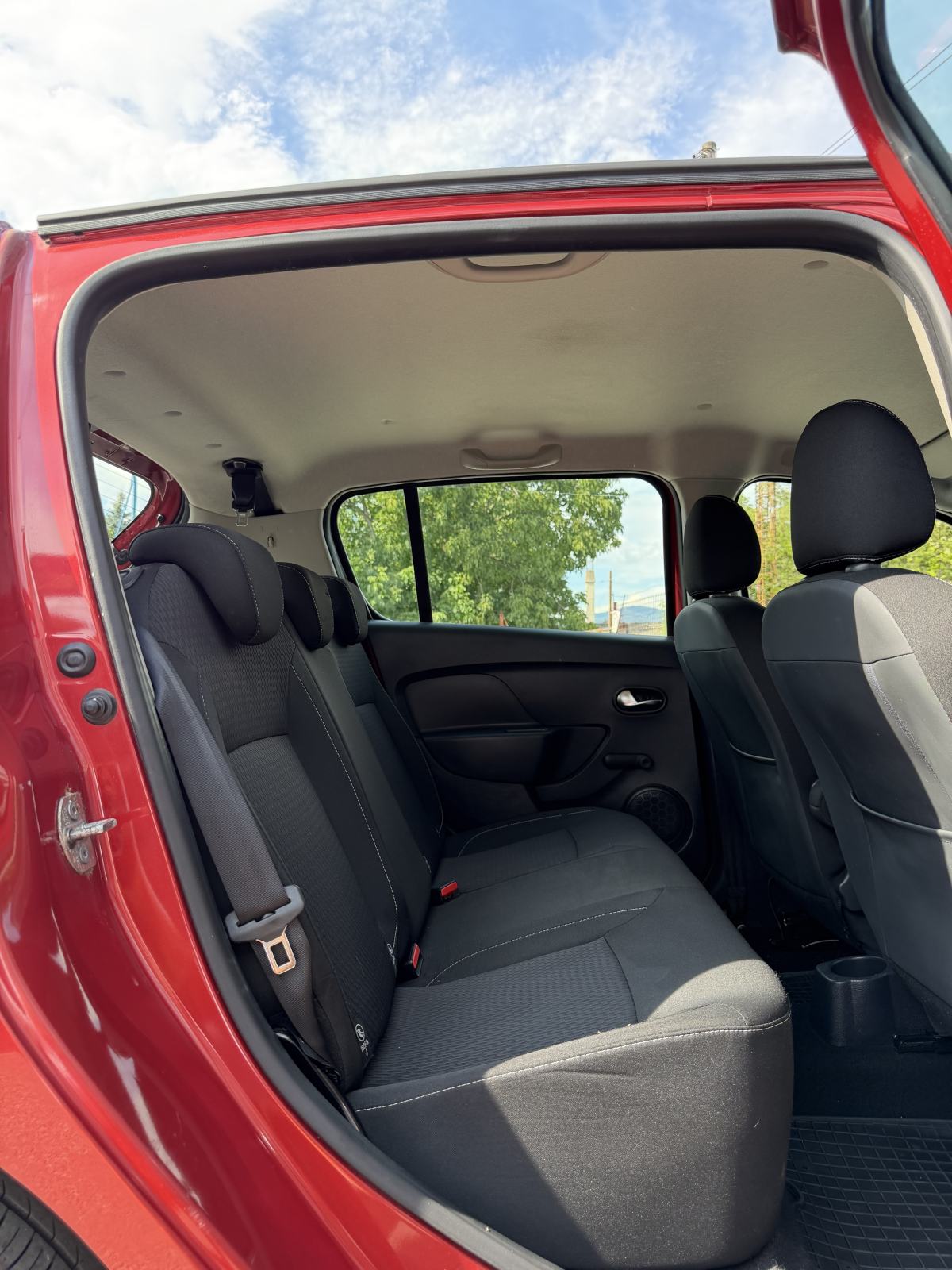 Dacia Sandero 1,5 dCi 90 *66KW*NAVI*SVI SERVISI DACIA*V.+M. SERVIS*, fotografija 15