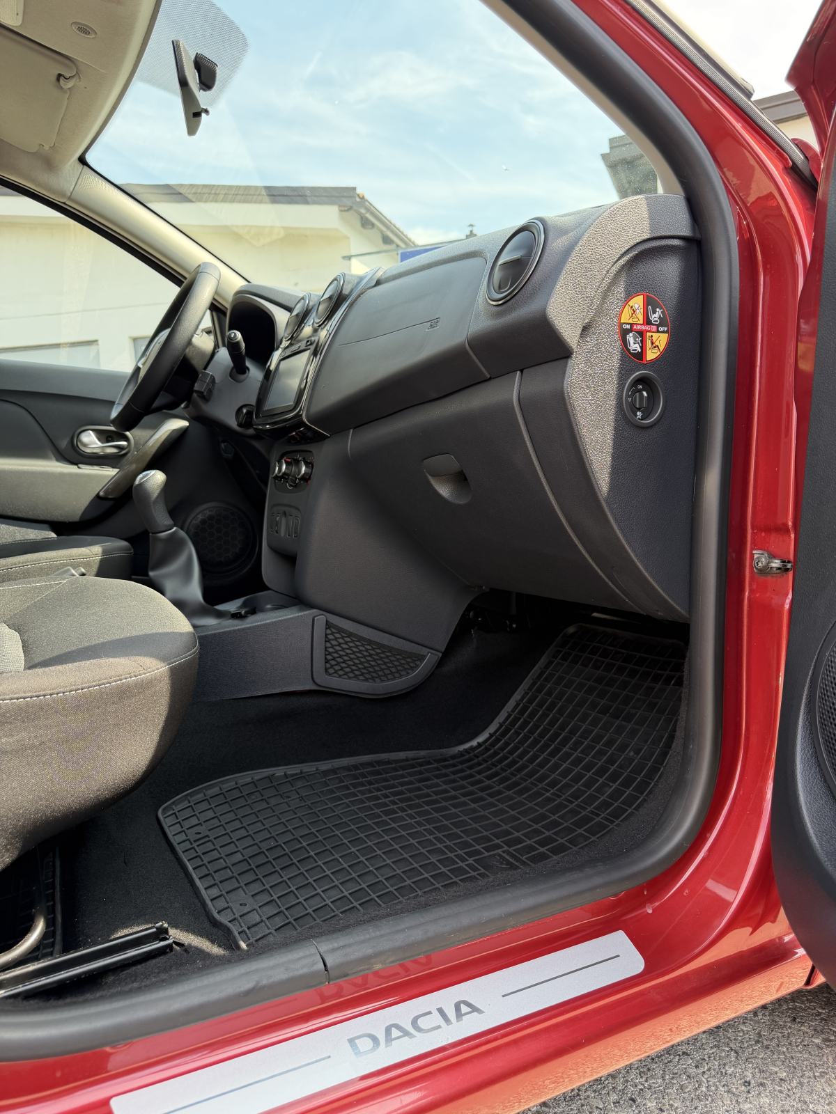 Dacia Sandero 1,5 dCi 90 *66KW*NAVI*SVI SERVISI DACIA*V.+M. SERVIS*, fotografija 7