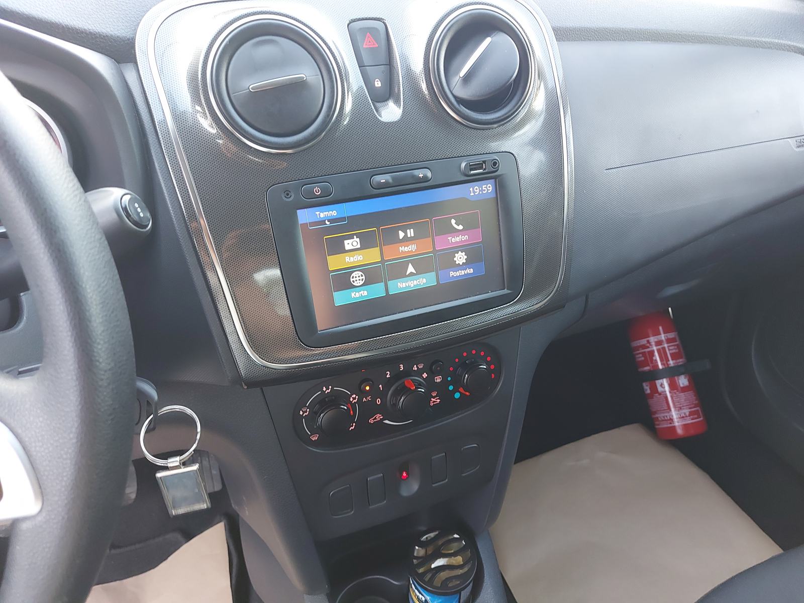 Dacia Sandero 1,5 dCi 90. Izvrsno stanje!!!, fotografija 15