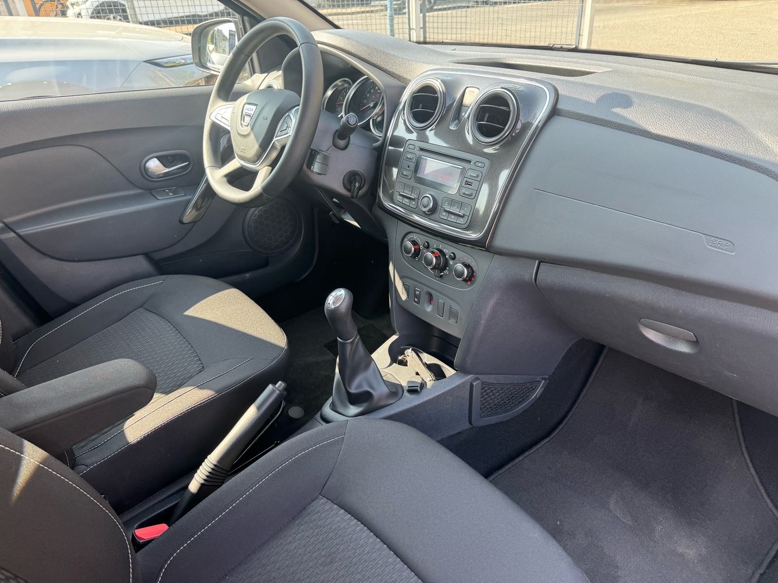 Dacia Sandero 1,5 dCi 90 **ODLICNO STANJE**, fotografija 8