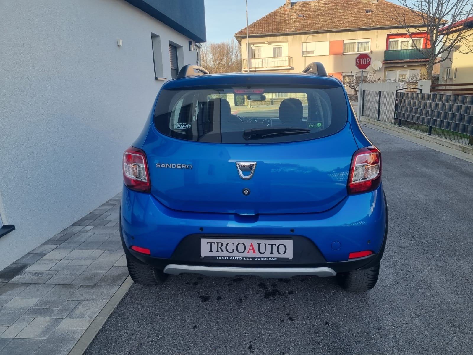Dacia Sandero 1,5 dCi 2015.g. *PDC - TEMPOMAT - 12 MJ JAMSTVO*, fotografija 6