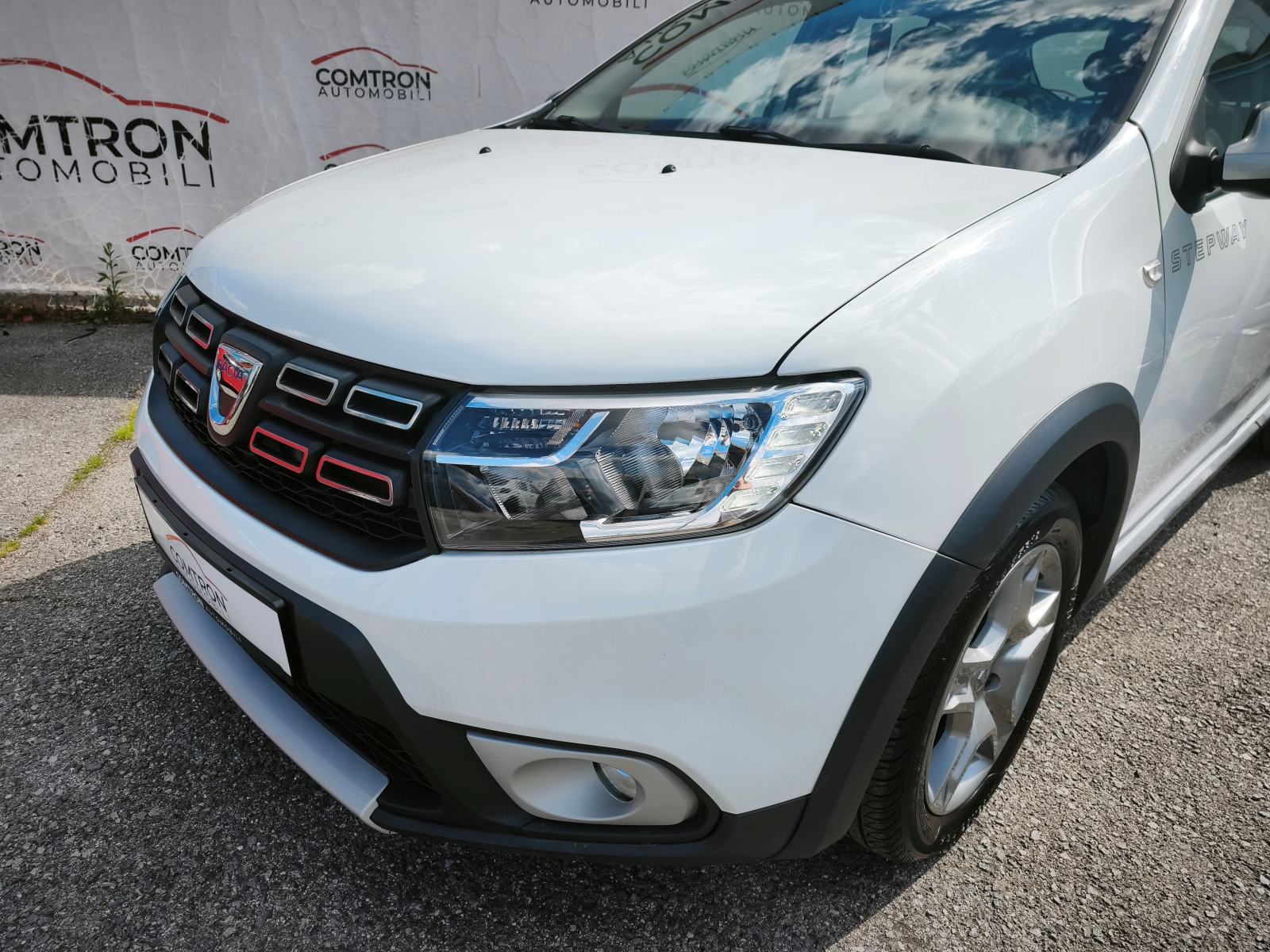 Dacia Sandero 1,5 dci 95ks**GARANCIJA**NIJE UVOZ**KLIMA**, fotografija 9