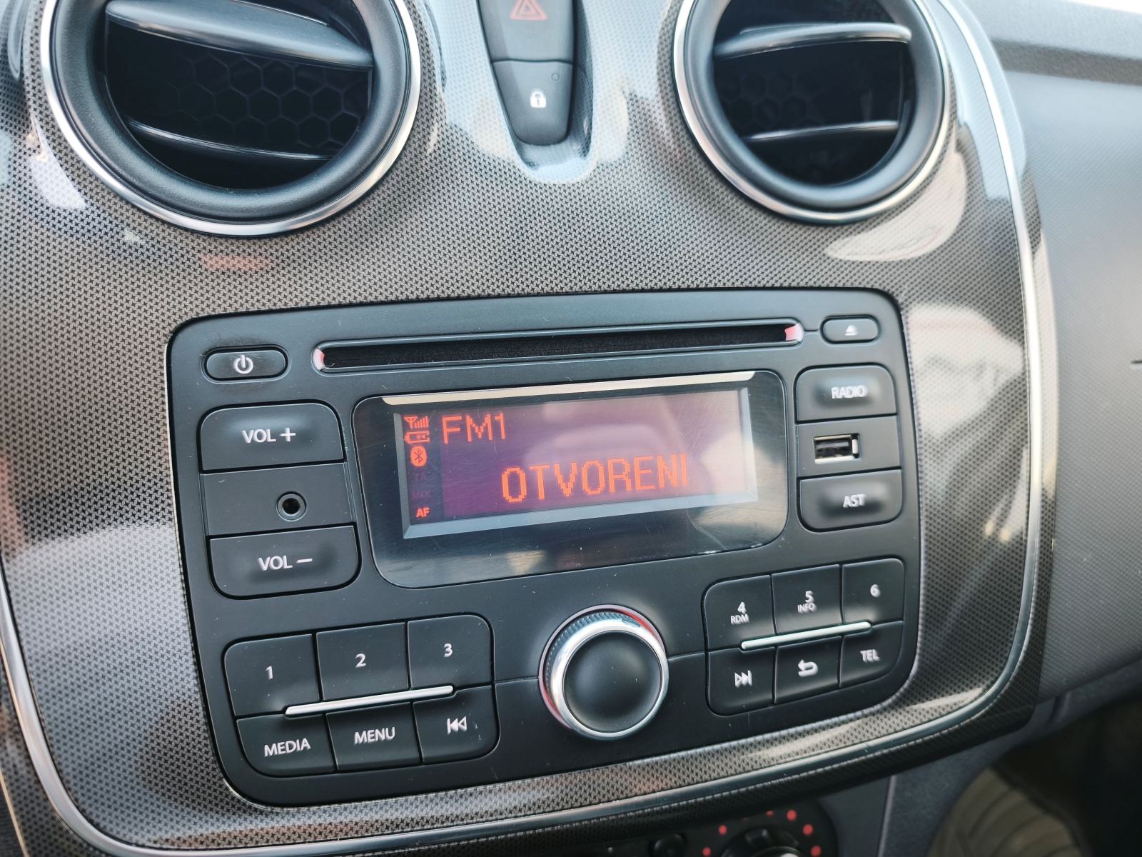 Dacia Sandero 1,5 dci 95ks**GARANCIJA**NIJE UVOZ**, fotografija 18