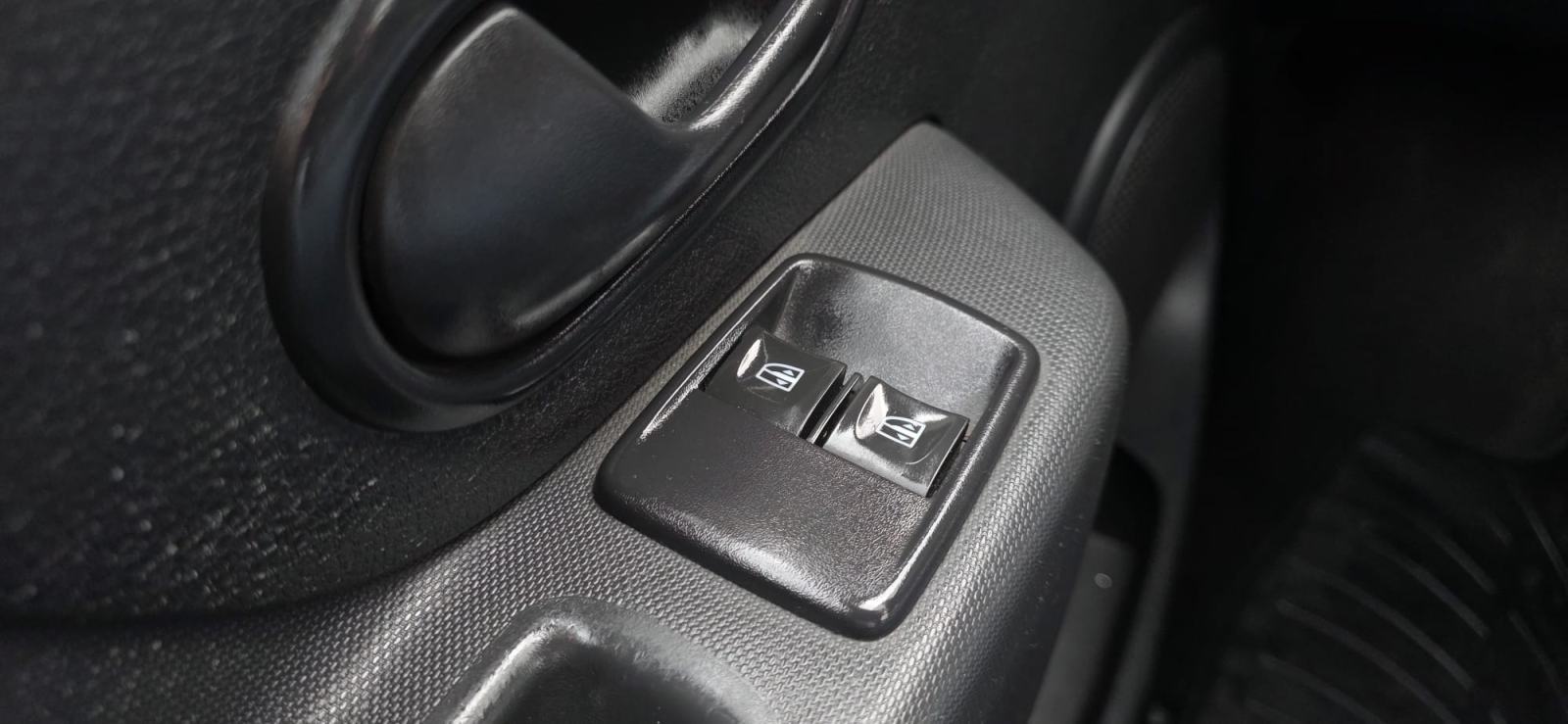 Dacia Sandero 1.5 DCI, HR AUTO, KLIMA, SERVISNA, U PDV-u, REG. DO 4/27, fotografija 10