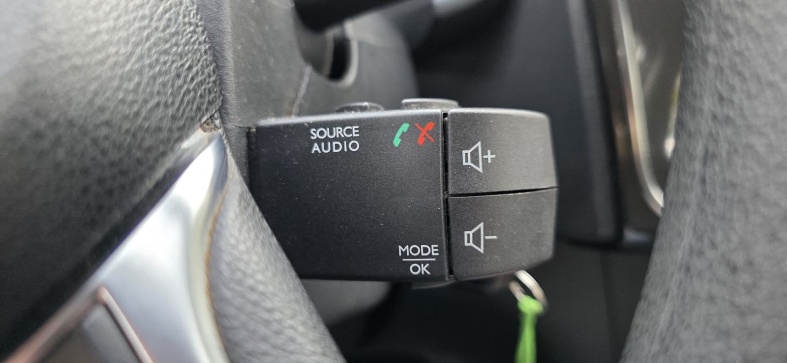 Dacia Sandero 1.5 DCI, HR AUTO, KLIMA, SERVISNA, U PDV-u, REG. DO 4/27, fotografija 15